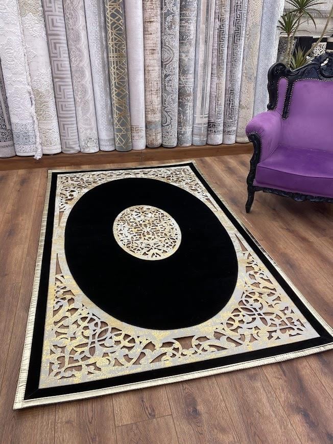 Yüzey Yapısı Deri ve Süetten Oluşan Lazer İşlemeli Dekoratif Halı