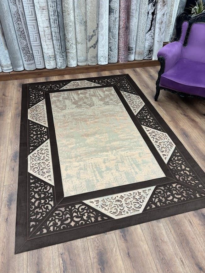 Yüzey Yapısı Deri ve Süetten Oluşan Lazer İşlemeli Dekoratif Halı