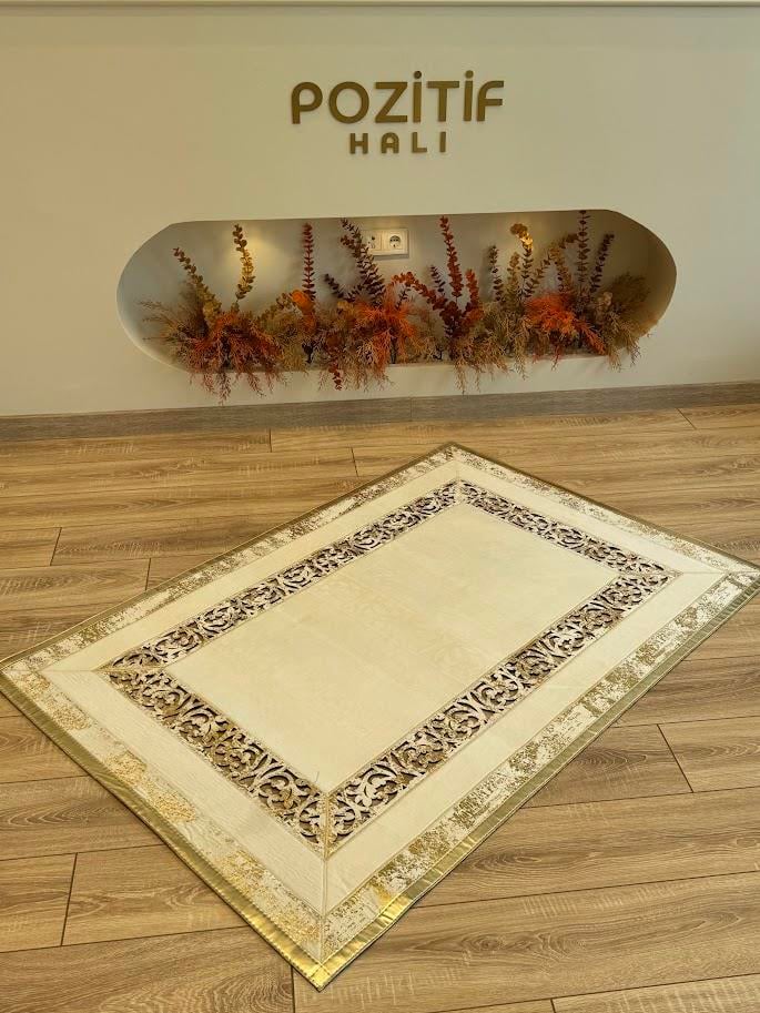 Yüzey Yapısı Deri ve Süetten Oluşan Lazer İşlemeli Dekoratif Halı