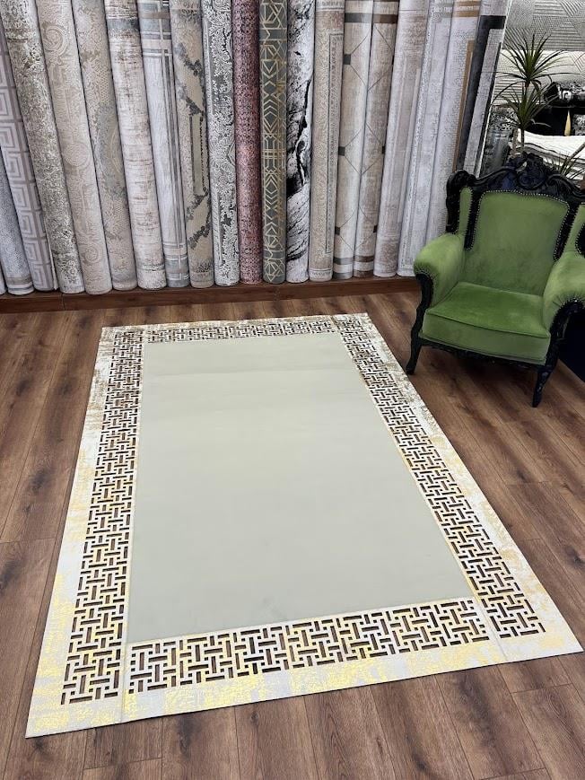 Yüzey Yapısı Deri ve Süetten Oluşan Lazer İşlemeli Dekoratif Halı