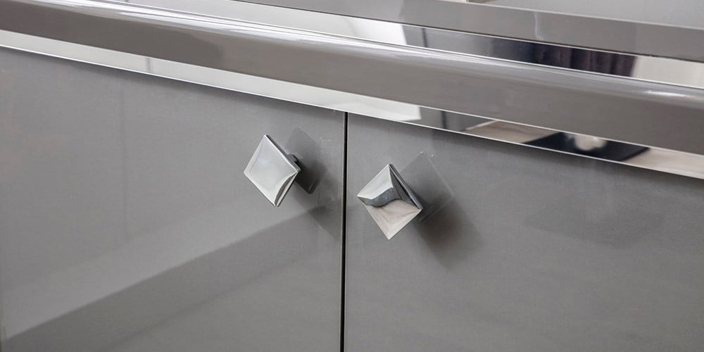 Asos Gümüş Ayaklı Yemek Odası