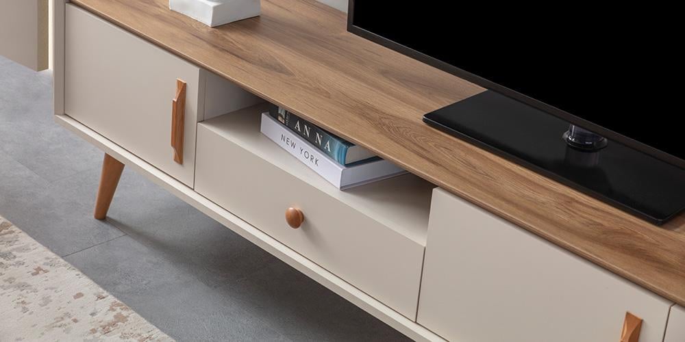 Giza Raflı TV Ünitesi