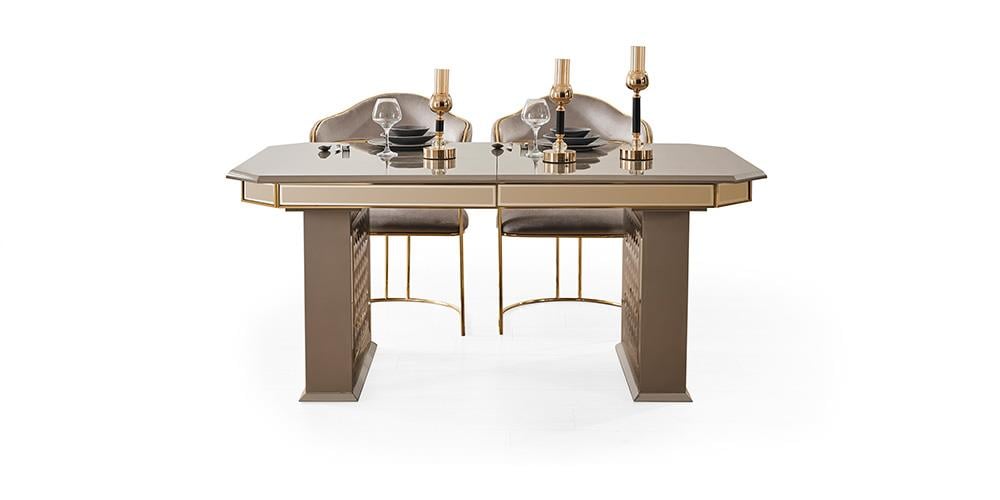 Lounge Nehir Kumu Yemek Odası