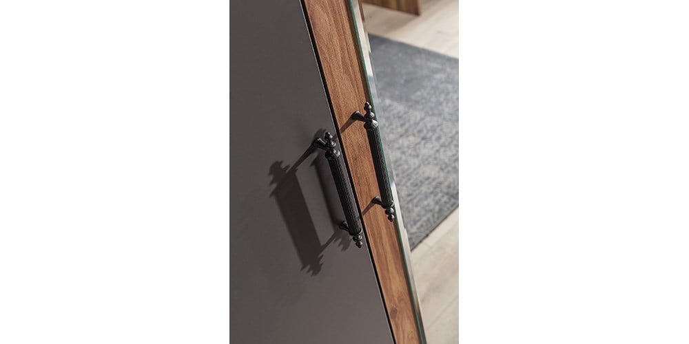 Rebab Kapaklı Genç Odası