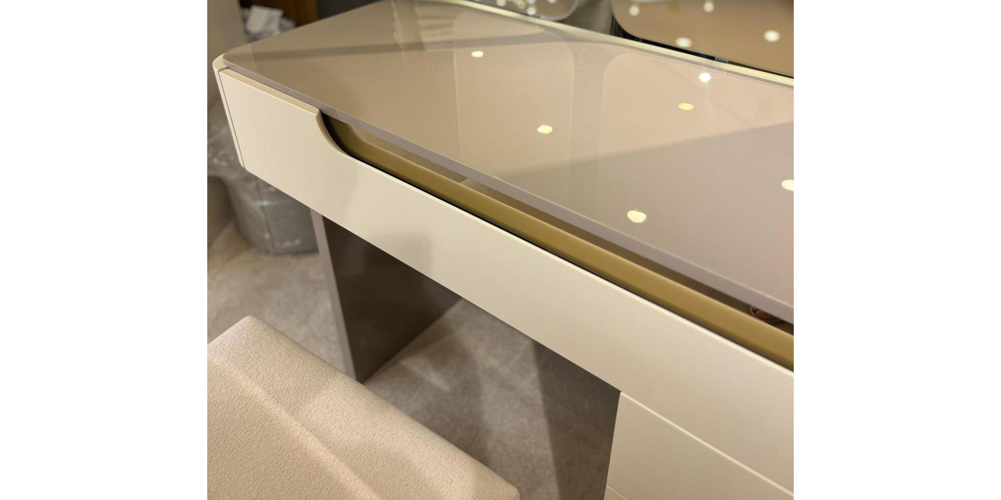 Tesla Aynalı Şifonyer