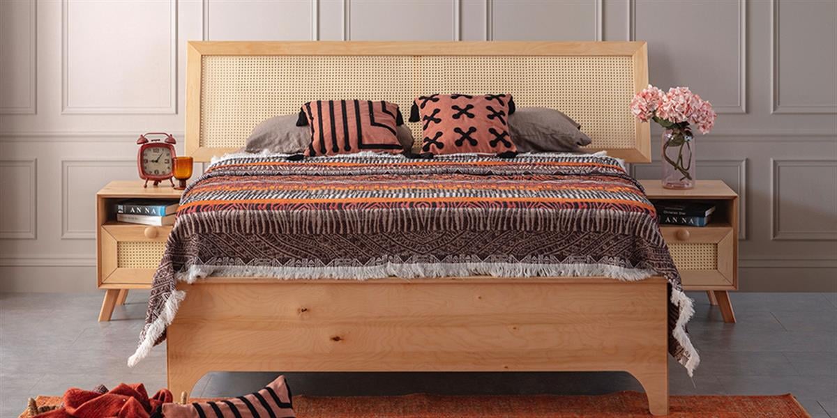 Valeria Ağaç Yatak Odası