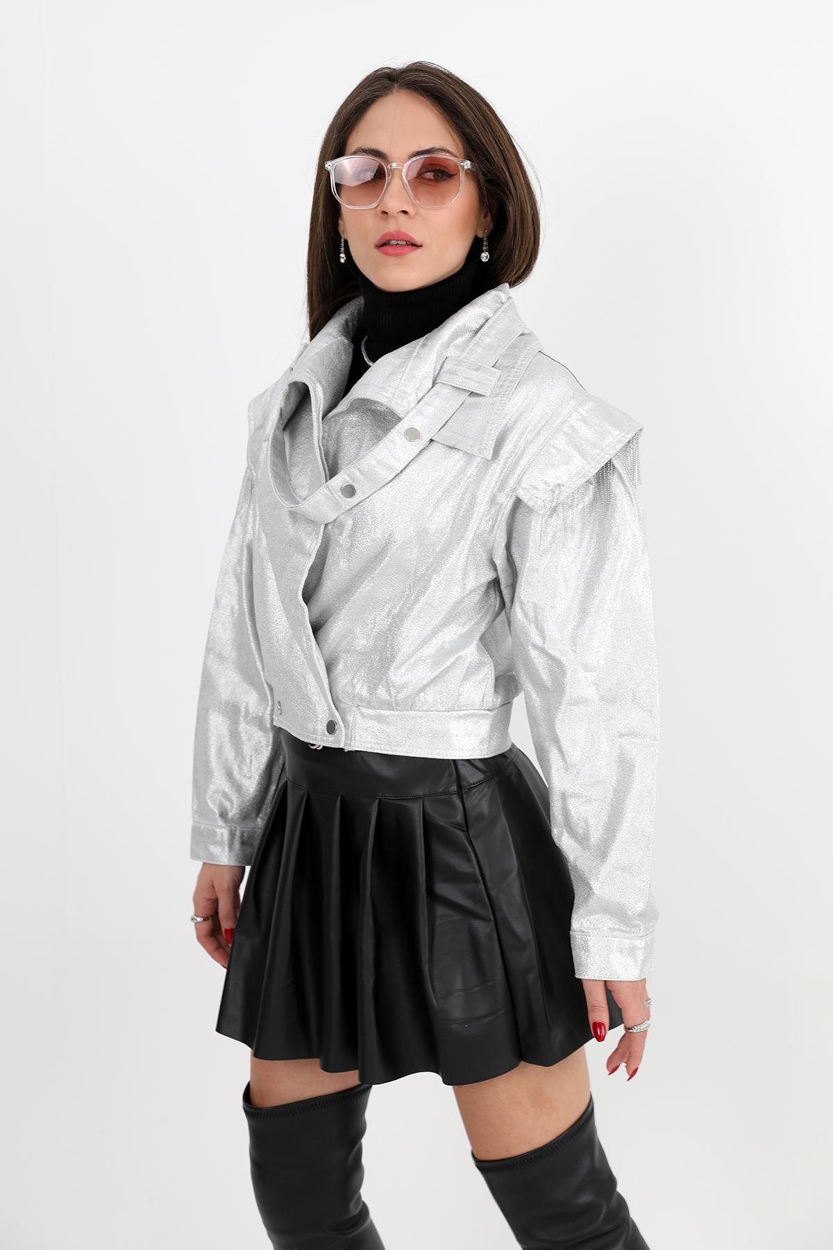 Ceket Omuzları Zincir Detaylı Kısa Simli - Gümüş