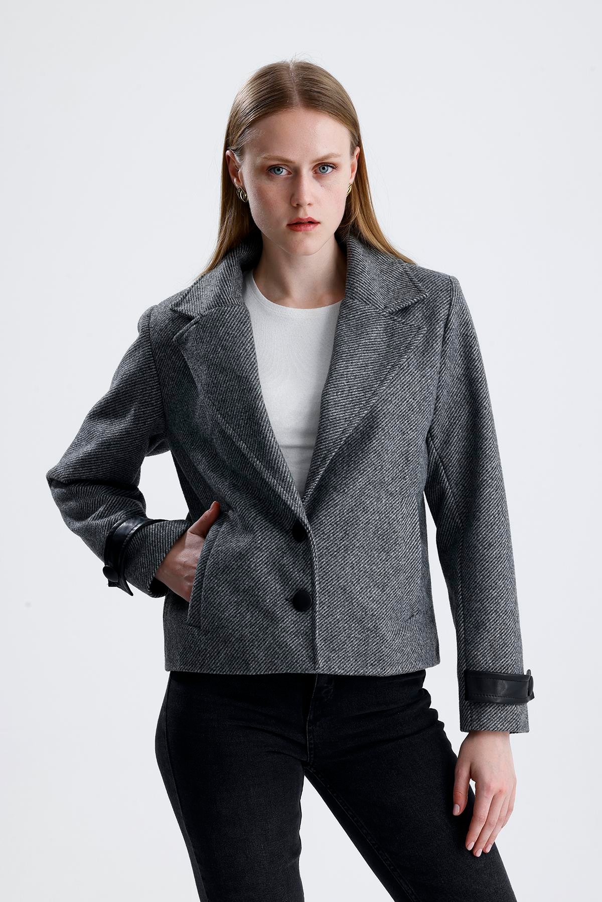 Diyagonal Kruvaze Kaşe Ceket Deri Detaylı - Gri