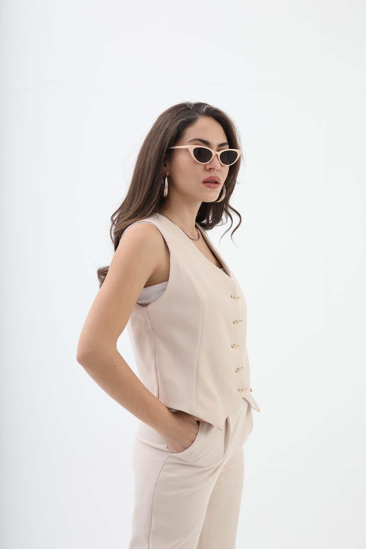 Düğme Detaylı Yelek - Bej