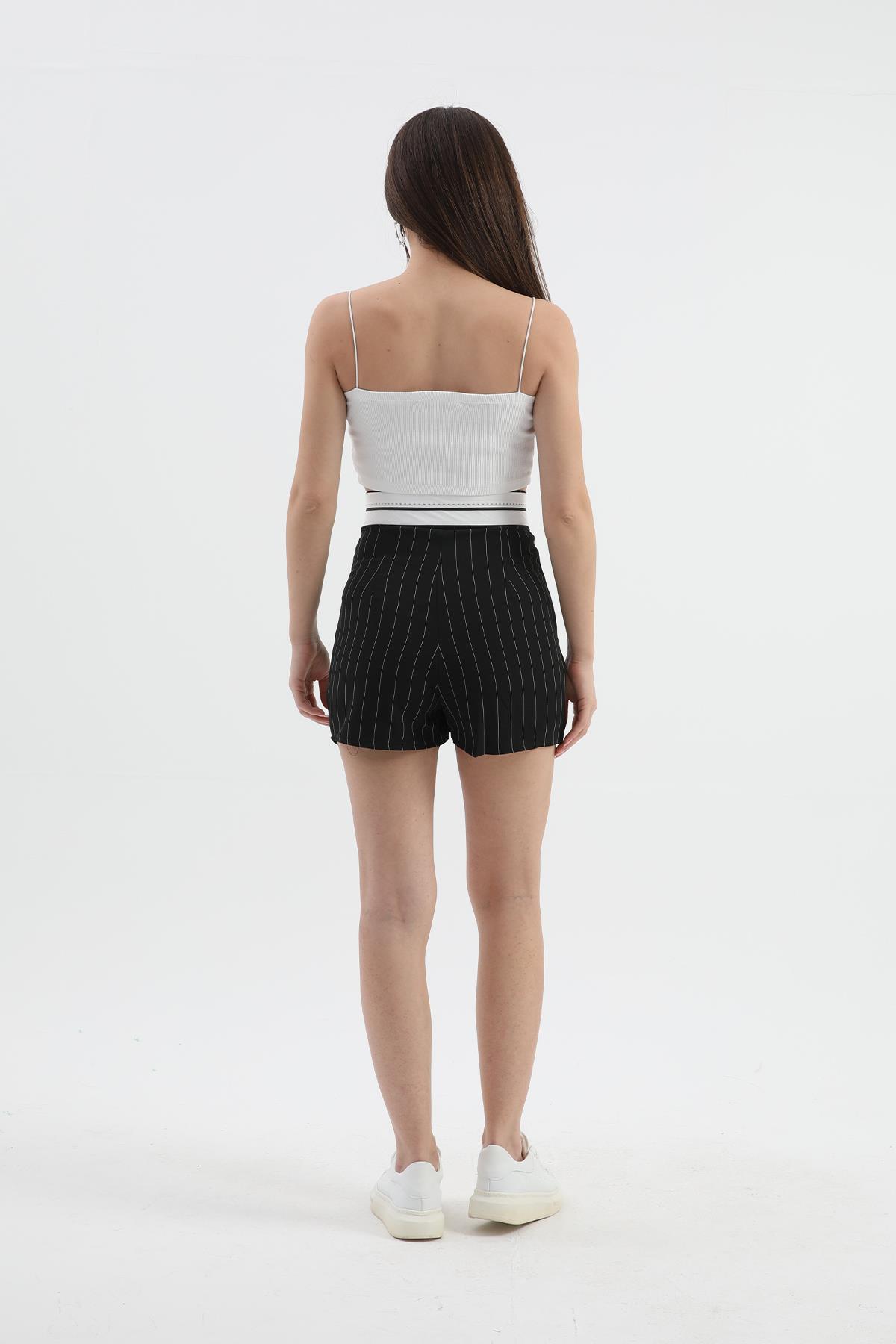 Garni Kemerli Çizgili Atlas Kumaş Şort Etek - Siyah