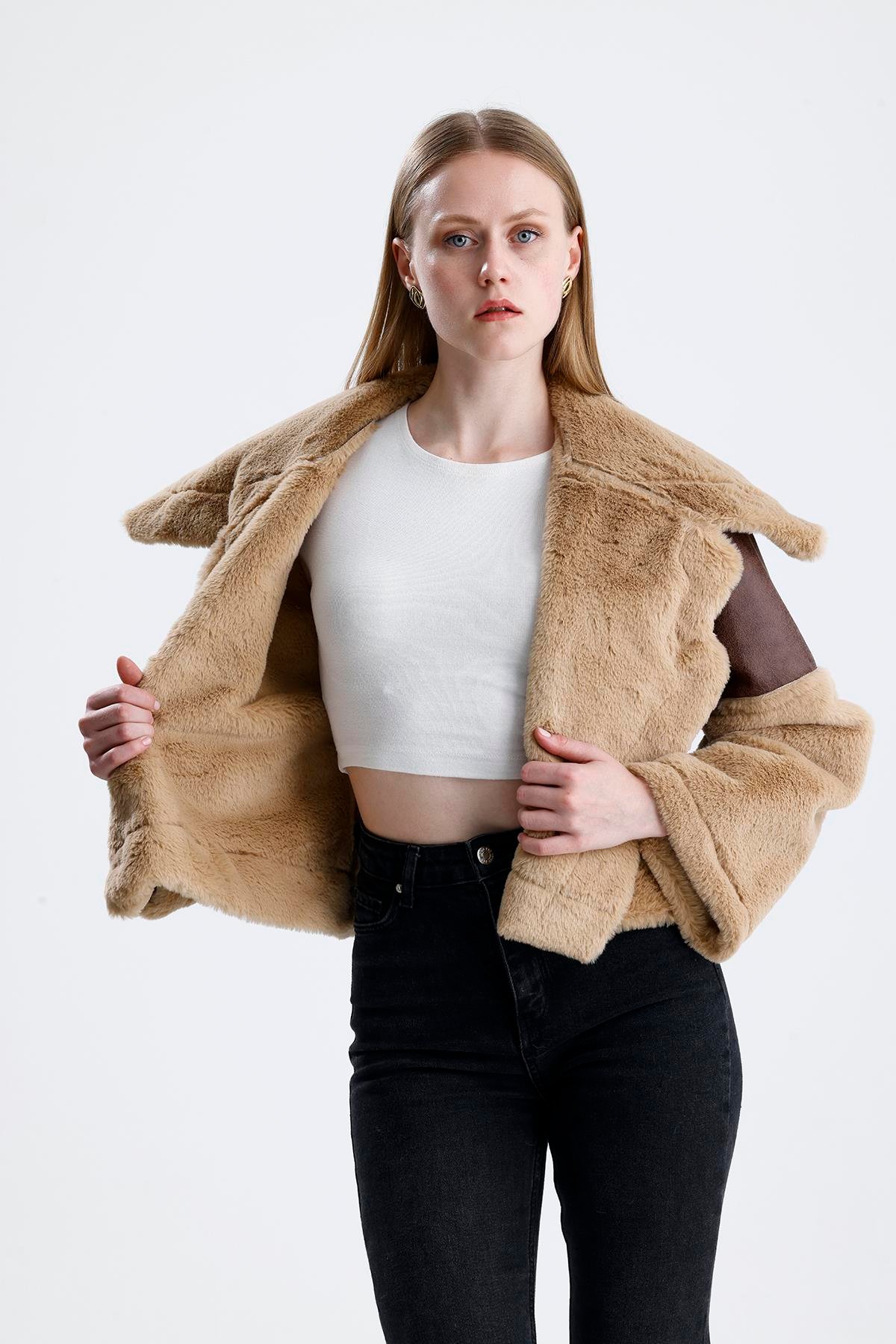 Geniş Yakalı Kolu Peluş Süet Eskitme Mont - Camel