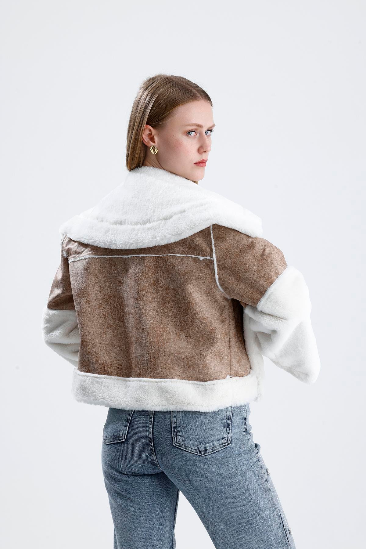 Geniş Yakalı Kolu Peluş Süet Eskitme Mont - Bej-Ekru