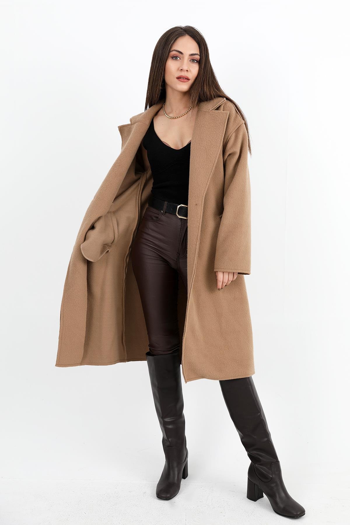 Kaşe Kaban Kruvaze Yaka Kolu Arma Detaylı - Camel