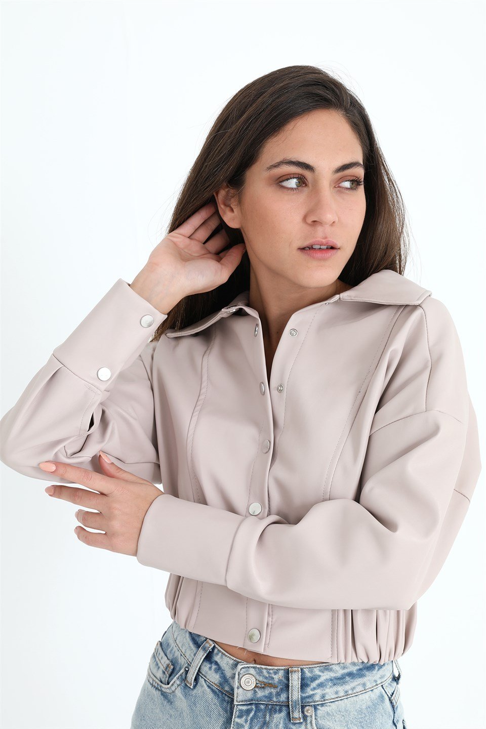 Kolları Çıtçıtlı Beli Lastikli Kadın Deri Gömlek - Taş