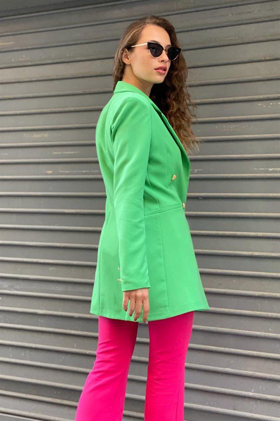 Omuzları Vatkalı Önü Çıtçıtlı Atlas Kumaş Kadın Blazer Ceket - Yeşil