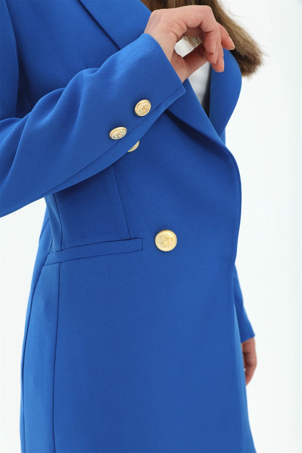 Omuzları Vatkalı Önü Çıtçıtlı Atlas Kumaş Kadın Blazer Ceket - SaksMavisi