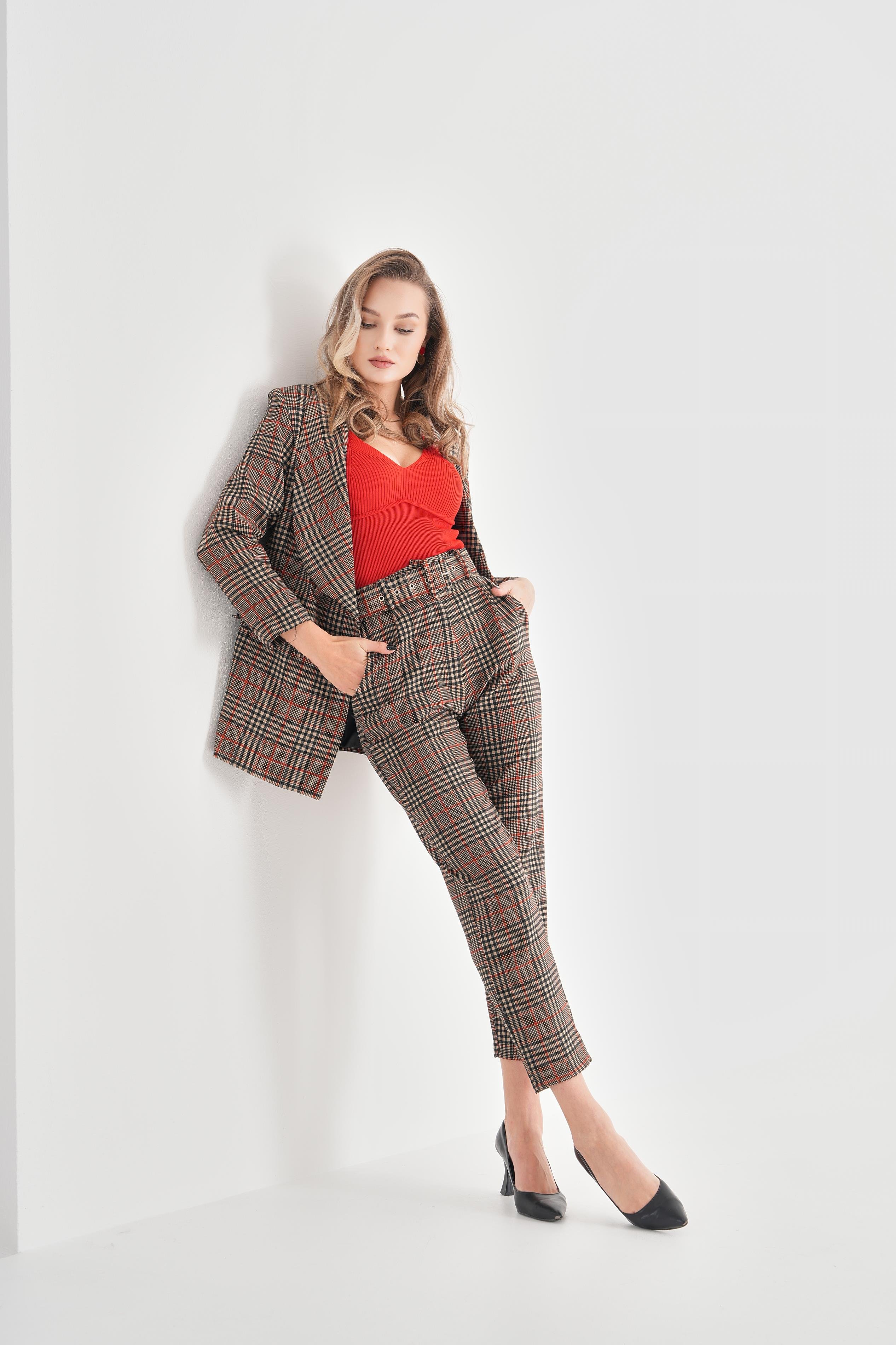 Omuzları Vatkalı Önü Çıtçıtlı Ekose Blazer Ceket - Kırmızı