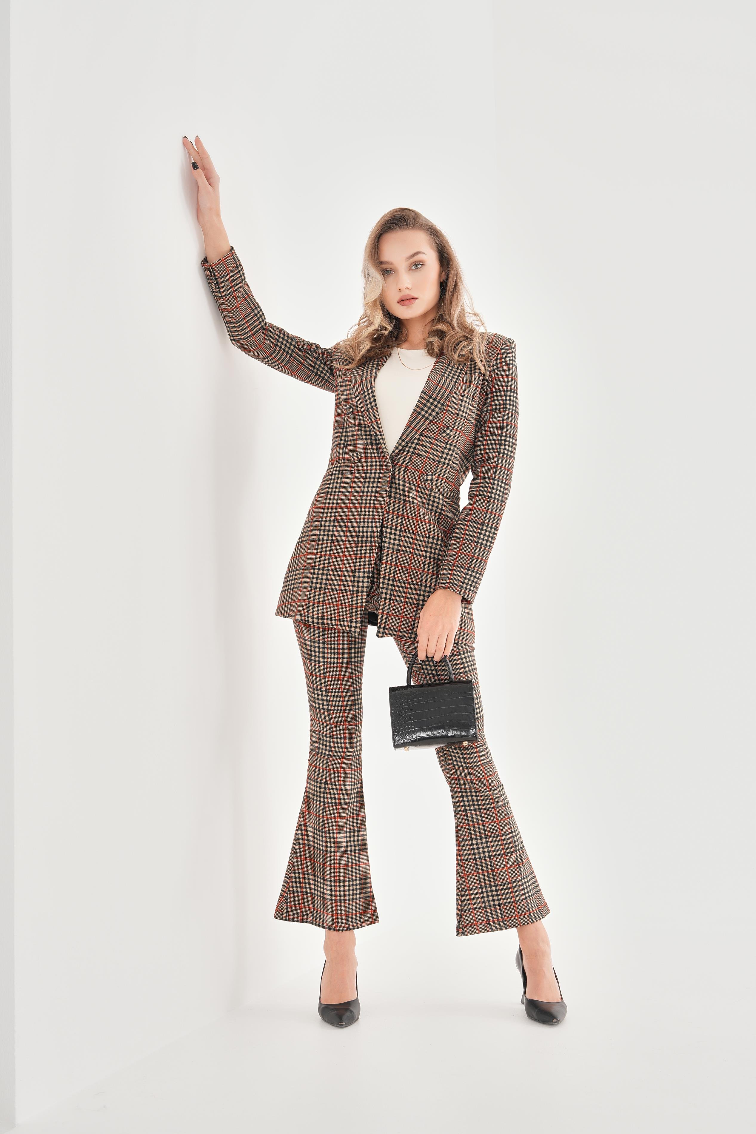 Omuzları Vatkalı Önü Çıtçıtlı Ekose Blazer Ceket - Kırmızı