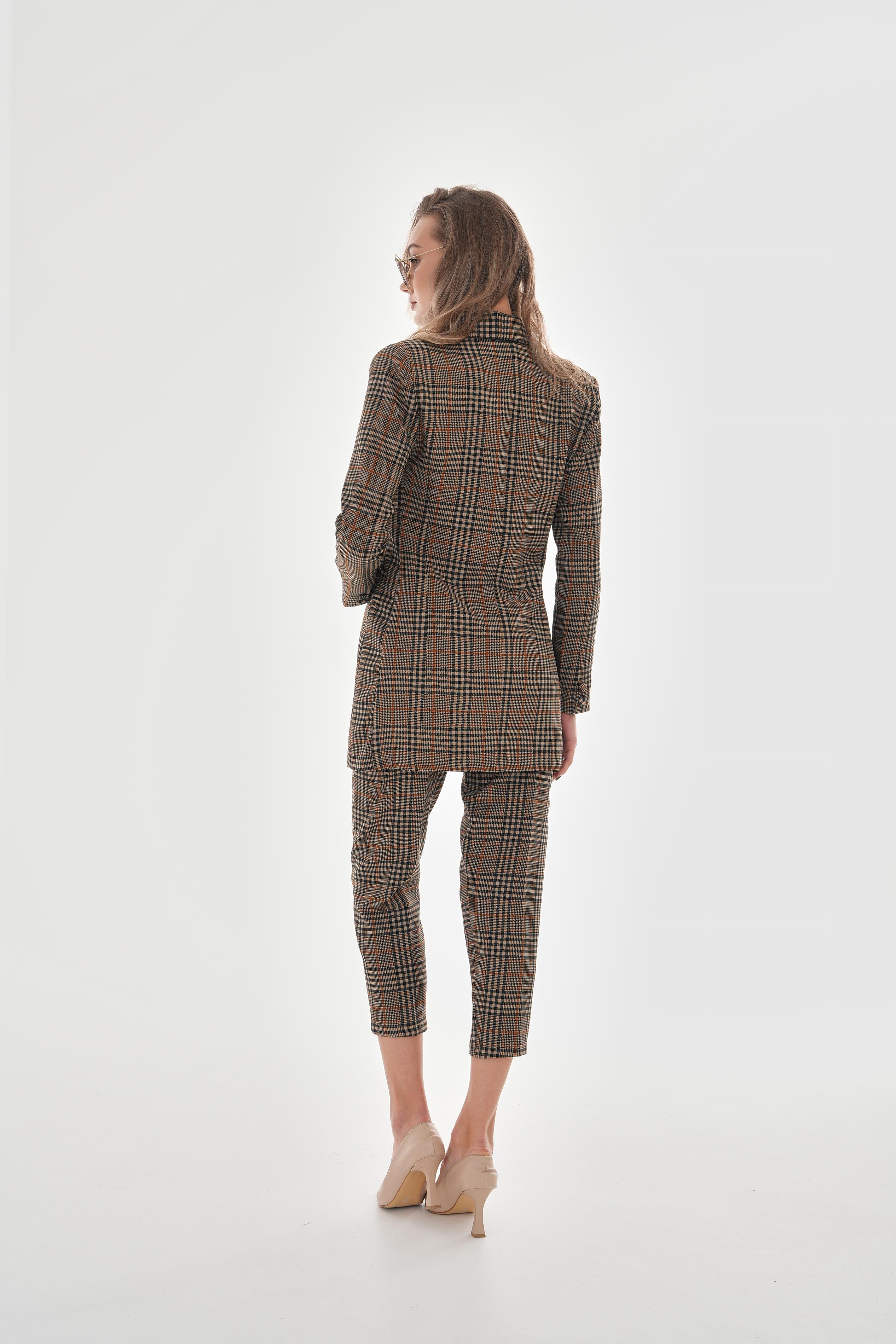 Omuzları Vatkalı Önü Çıtçıtlı Ekose Blazer Ceket - Vizon