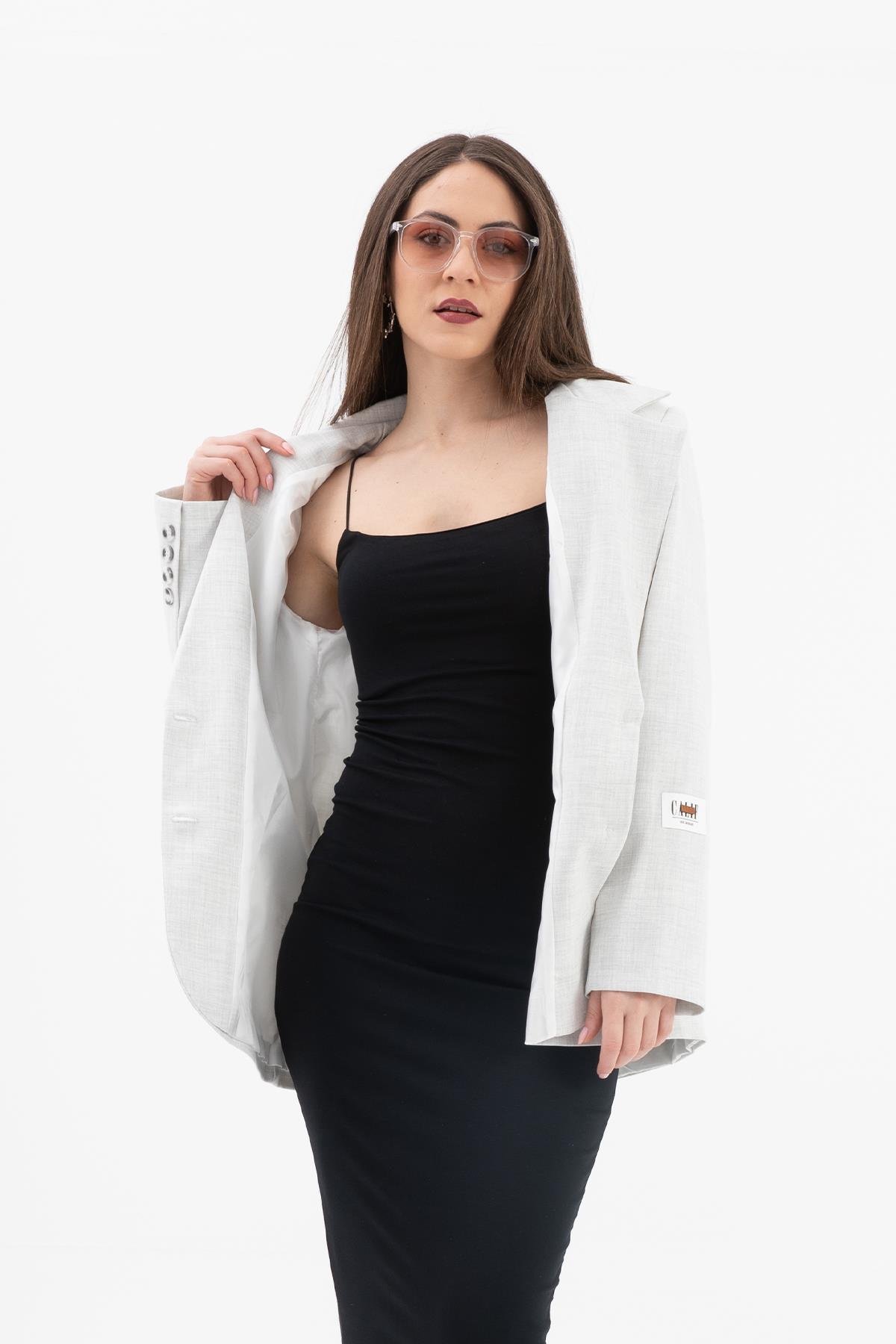 Üç Cep Kapaklı Kolu Arma Detaylı Poliviskon Ceket - Gri