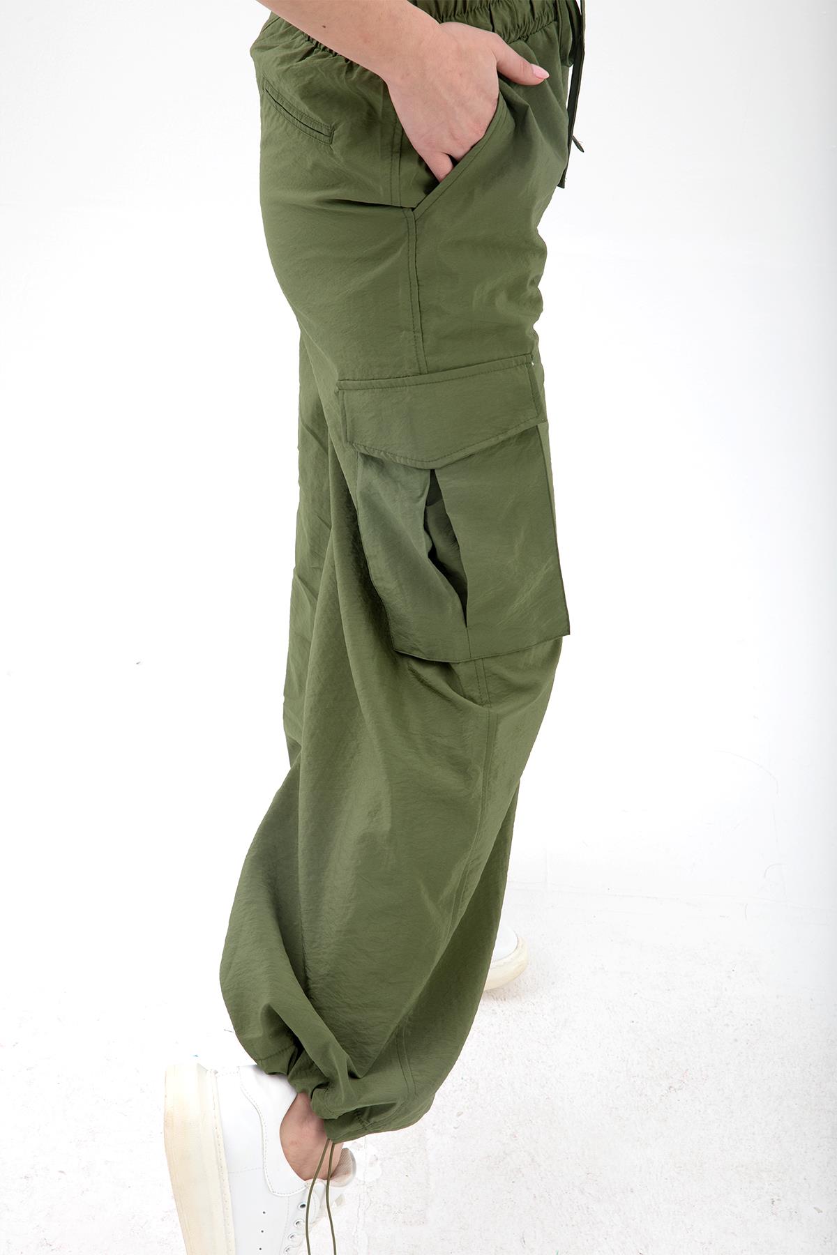 Yüksek Bel Beli ve Paçası Lastikli Paraşüt Kumaş Pantolon - Haki