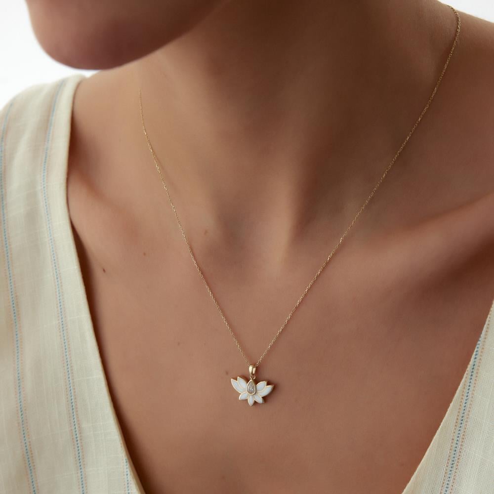 Mineli Lotus Altın Kolye