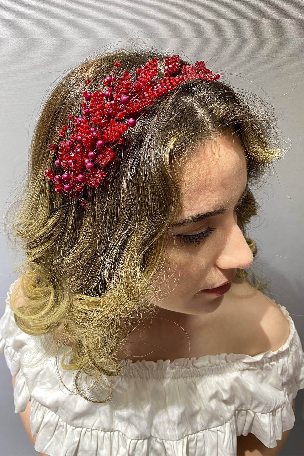Kırmızı Yaprak Model Boncuklu Saç ve Türban Aksesuarı