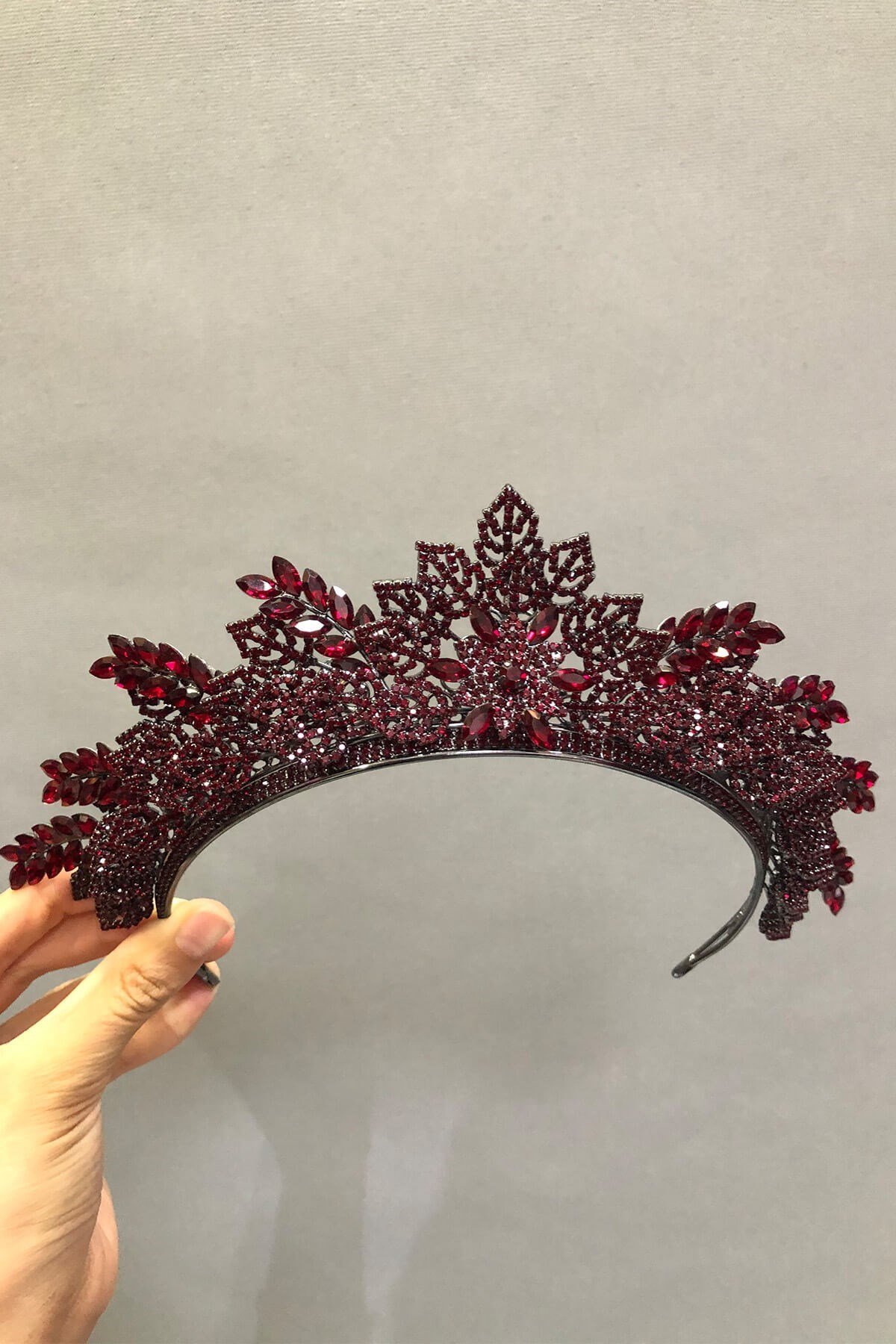 Omega Model Bordo Gelin Kına Tacı ve Küpesi