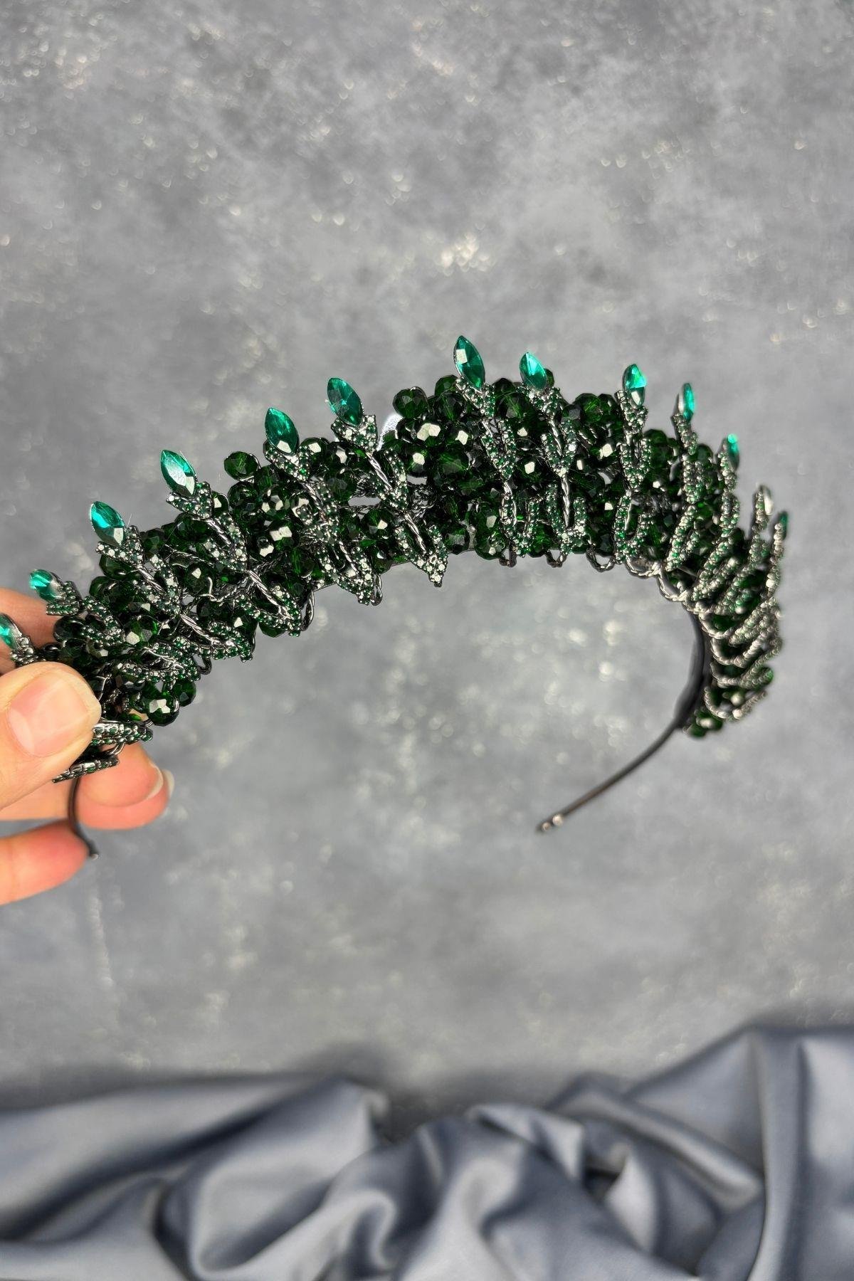Zümrüt Yeşili Kristal Boncuk İşlemeli Buğlem Gelin Tacı