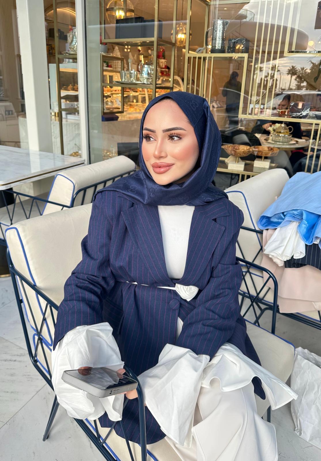 Ceket-134H&R ButikAlya Gül Detaylı Ceket Lacivert