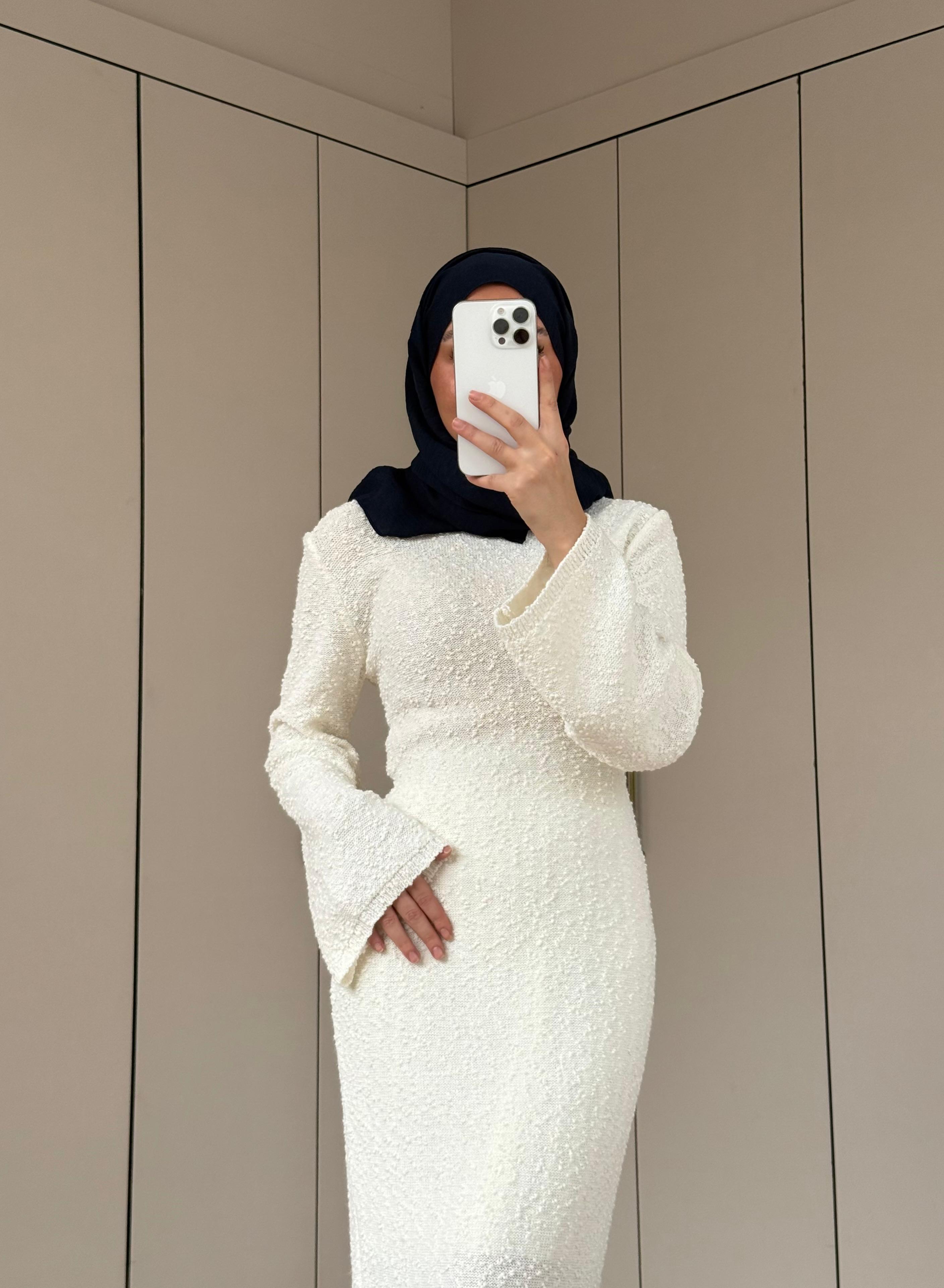 142526H&R ButikPonpon Detaylı Triko Elbise Beyaz