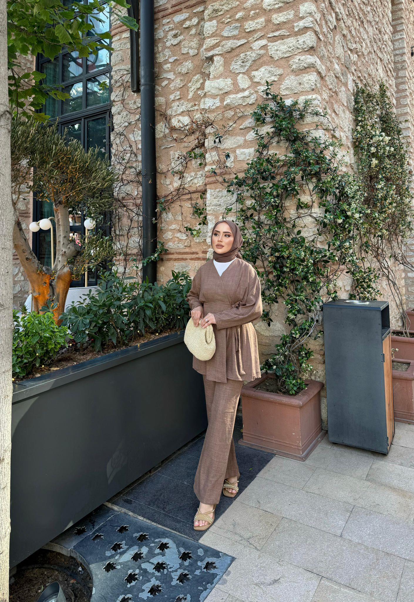 TAKM-1463H&R ButikBeri Keten Bağcıklı takım Vizon