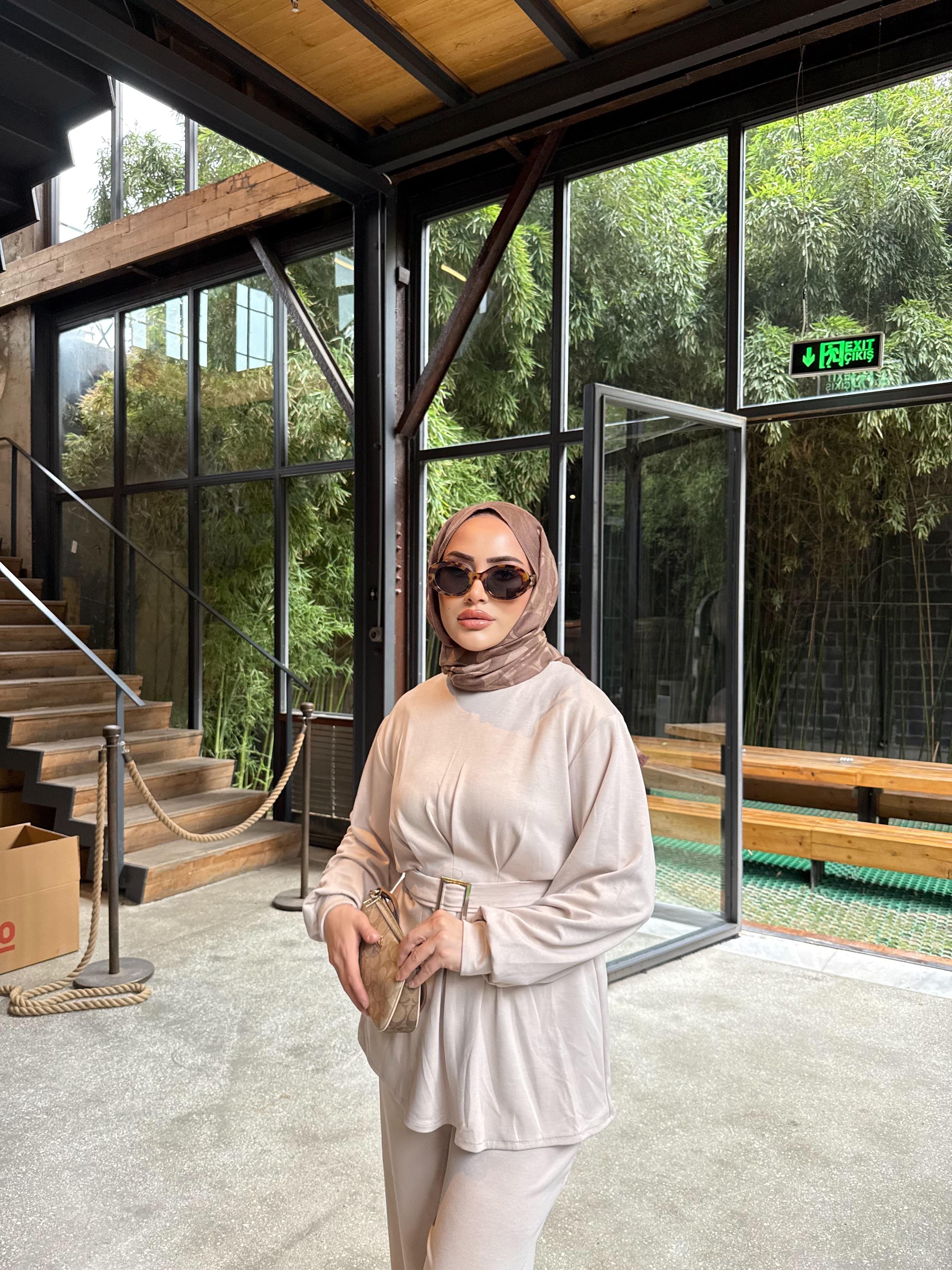 TKM-1915H&R ButikEsna Kemerli Oysh Takım Ekru