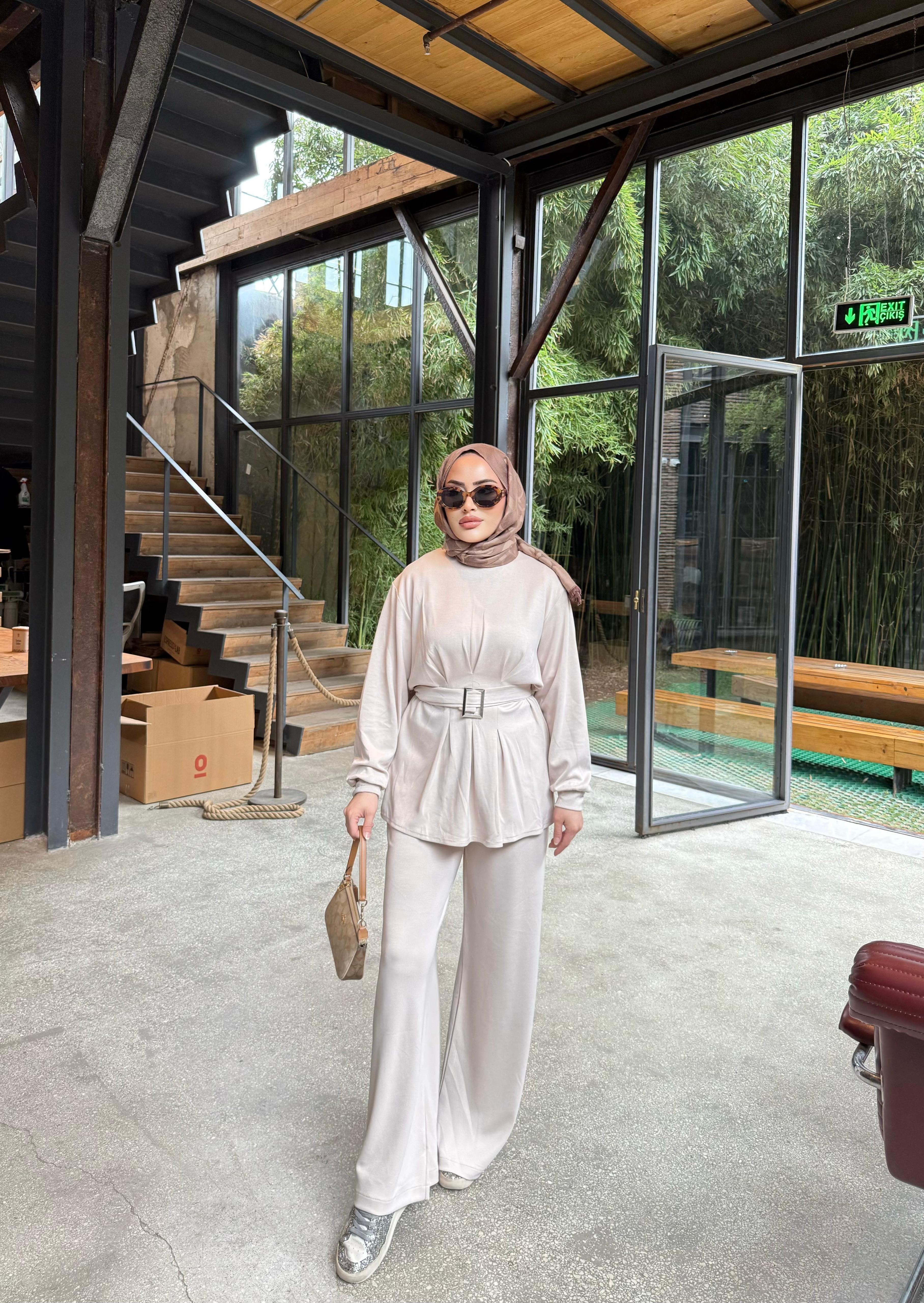 TKM-1915H&R ButikEsna Kemerli Oysh Takım Ekru