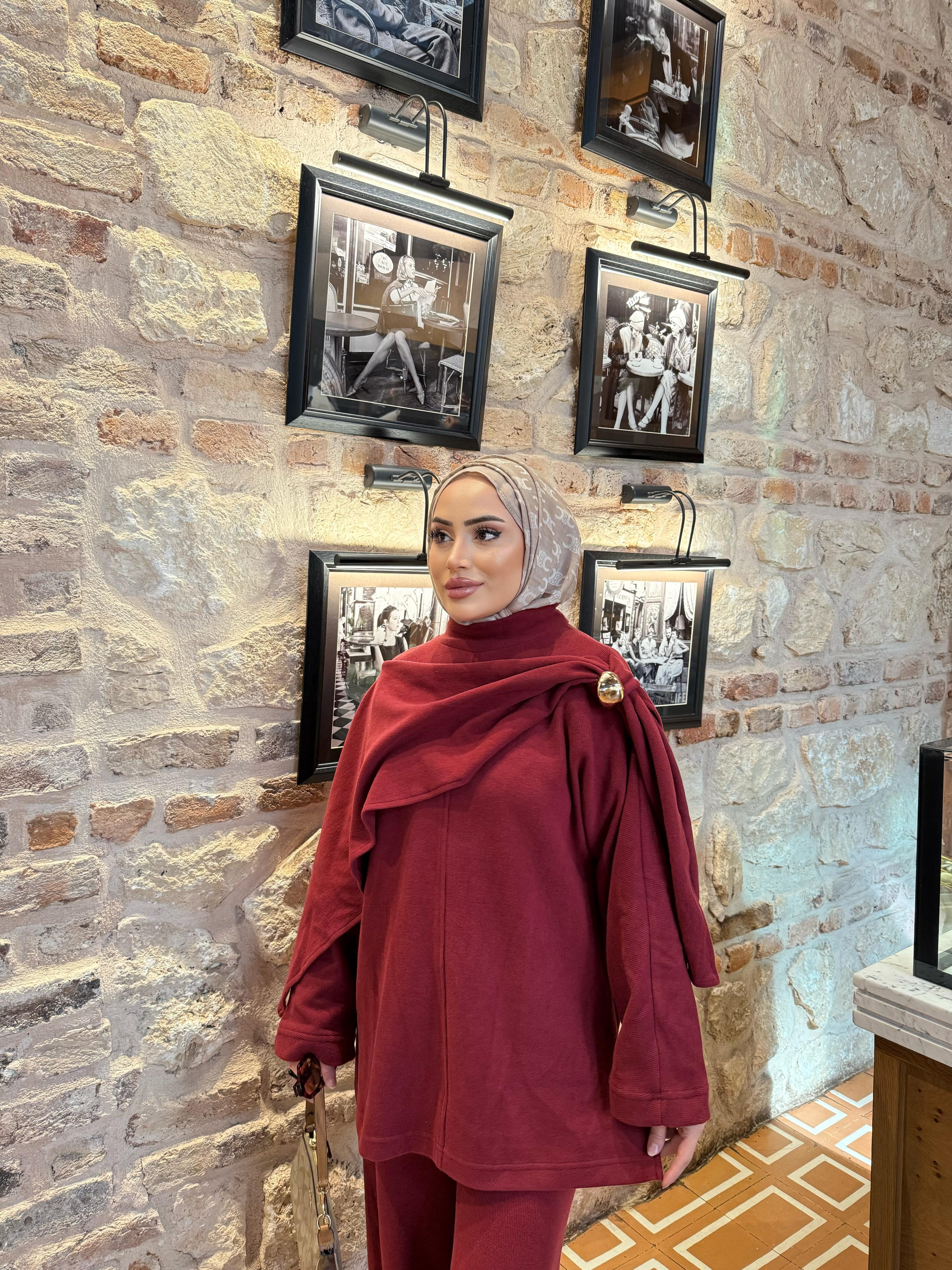 TAKM-1844H&R ButikEşnar Omuz Detaylı Takım Bordo