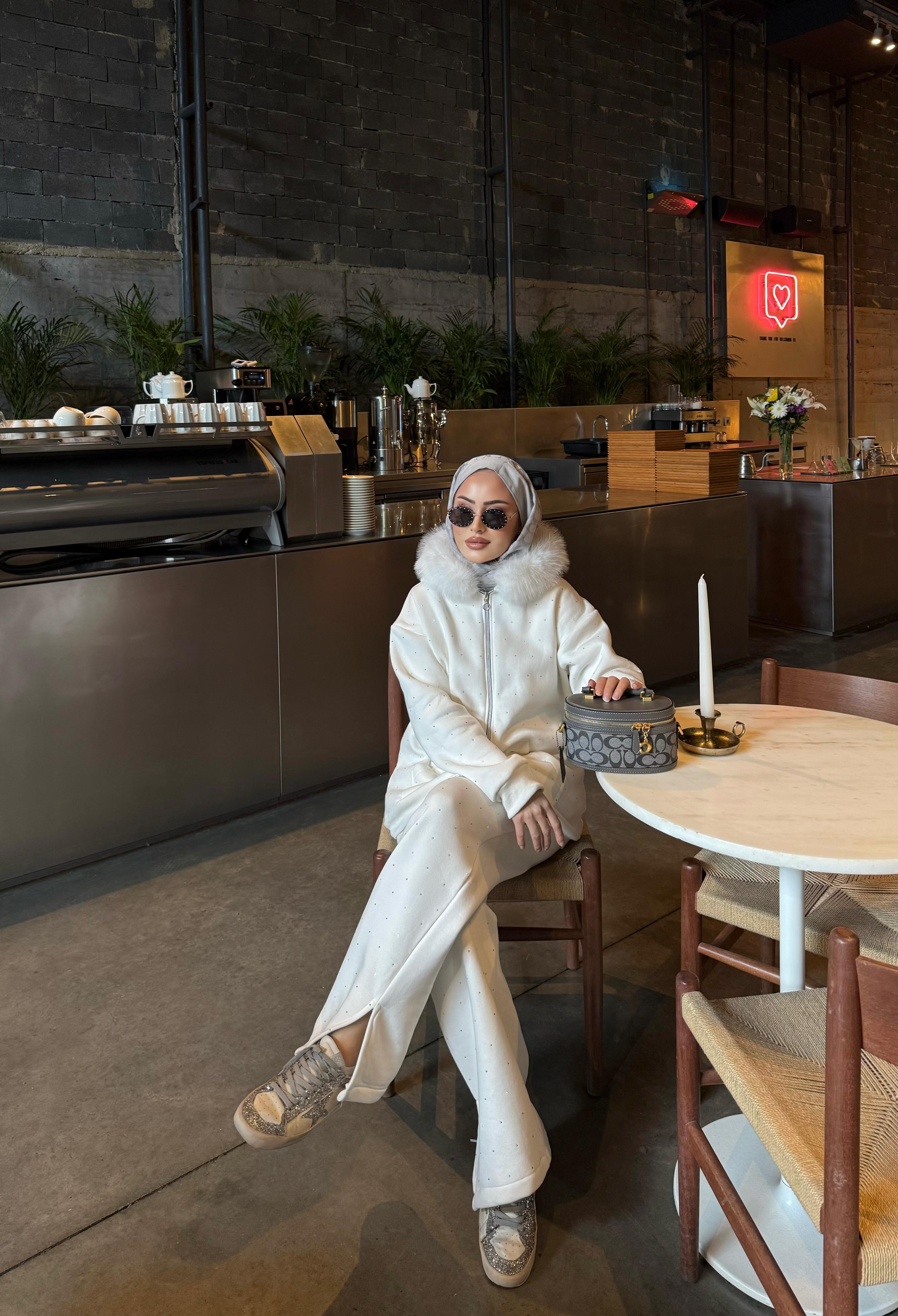 TKM-1907H&R ButikMaja 3 iplik Kürk Ve Taşlı Takım Beyaz