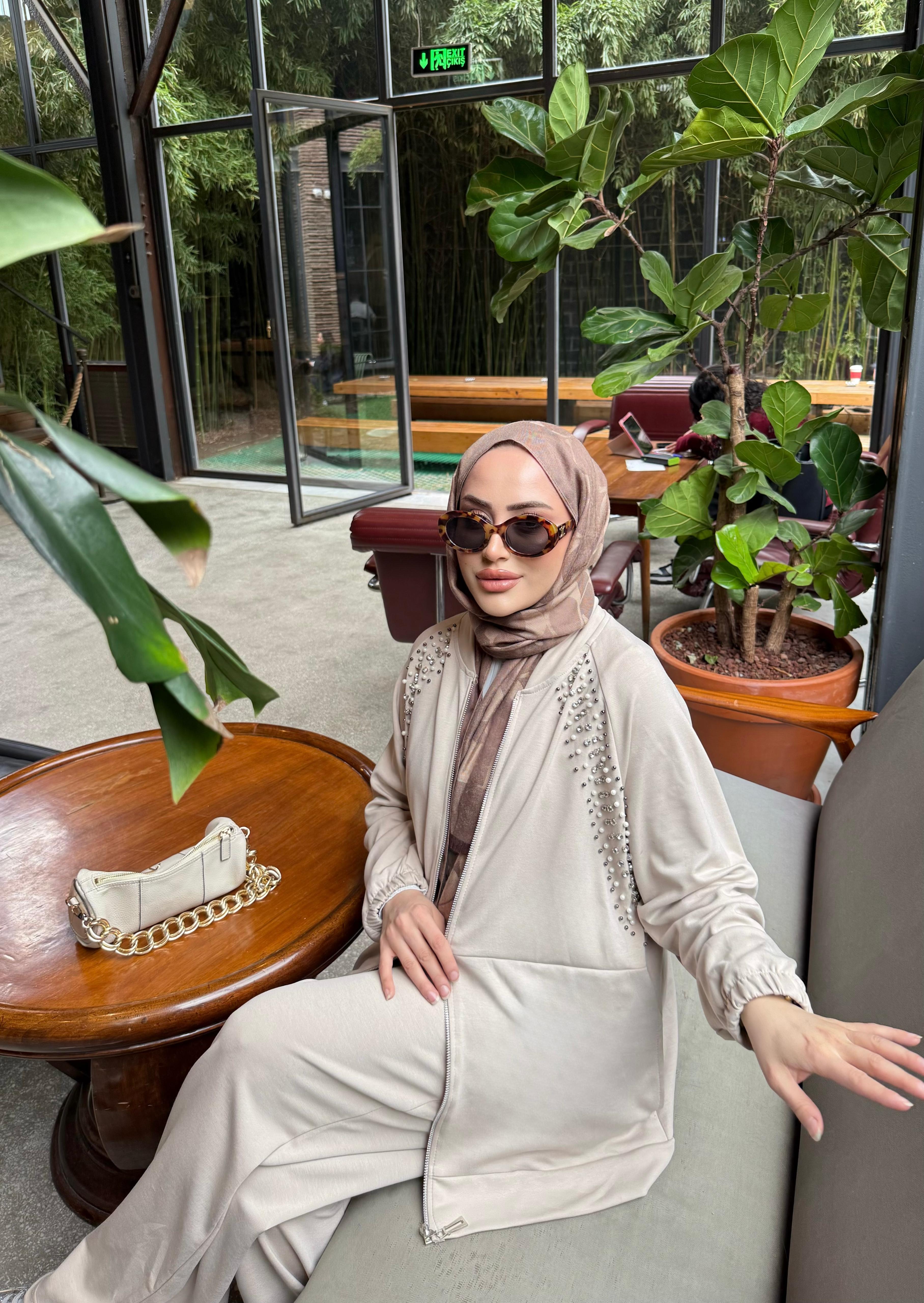 TKM-1909H&R ButikNaila Taşlı Oysh Takım Krem