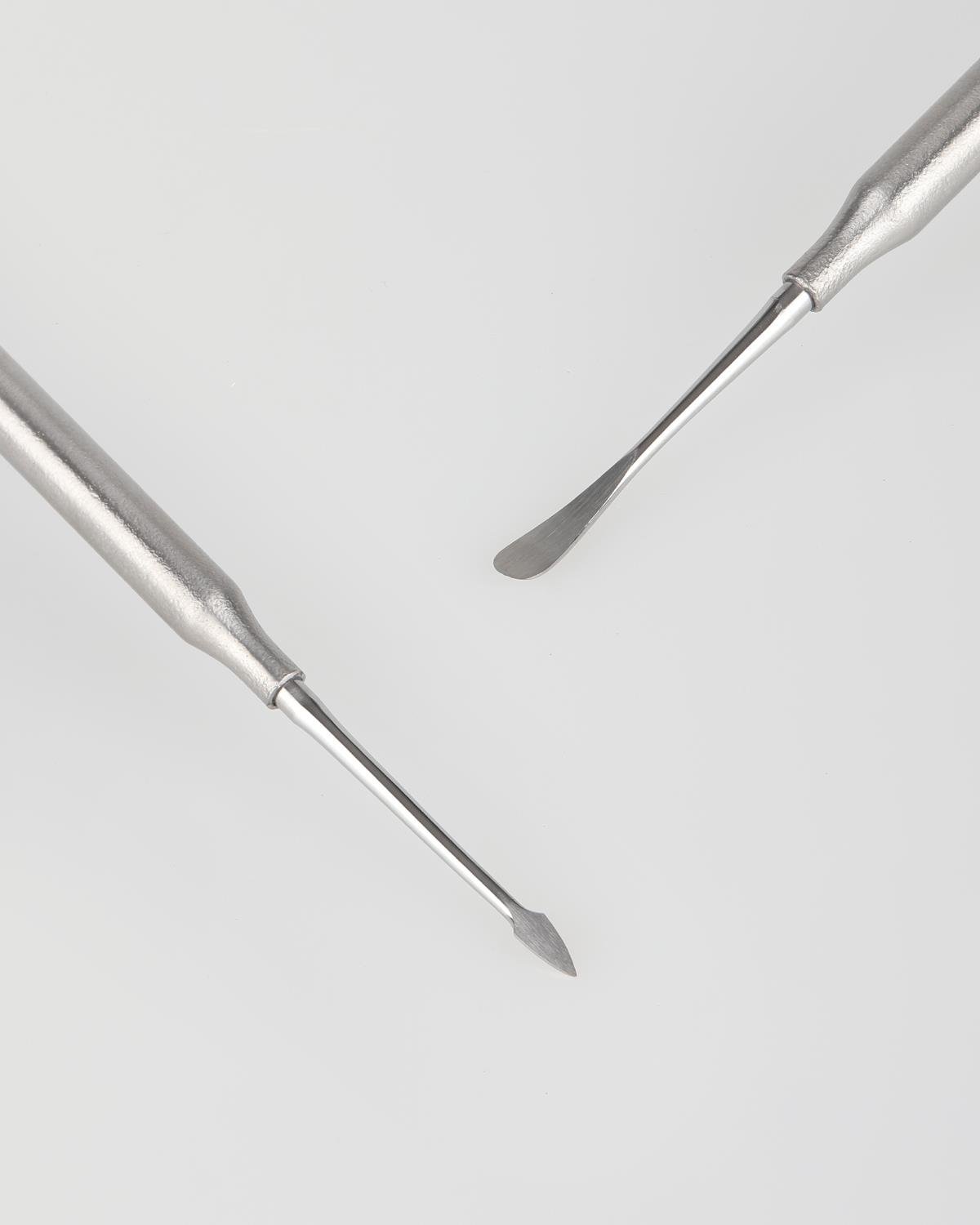 Doğrusal Oval/Keski Periost Elevatörü BUSER 4.5mm/4mm 18,5cm