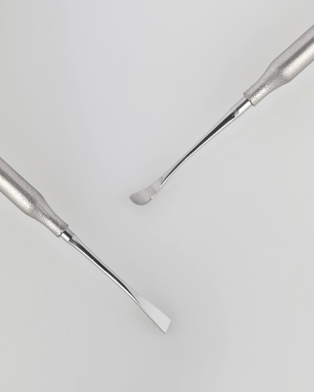 Doğrusal Oval/Keski Periost Elevatörü HOWARD 6mm/4mm 18cm