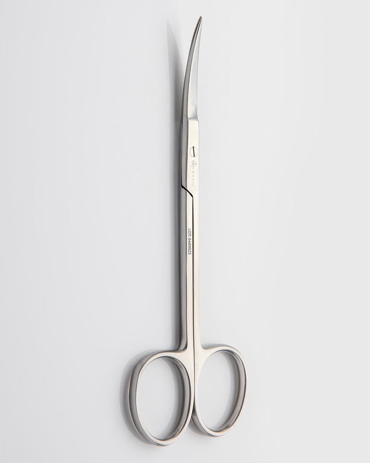 Eğri Cerrahi Makas Iris 10,5cm