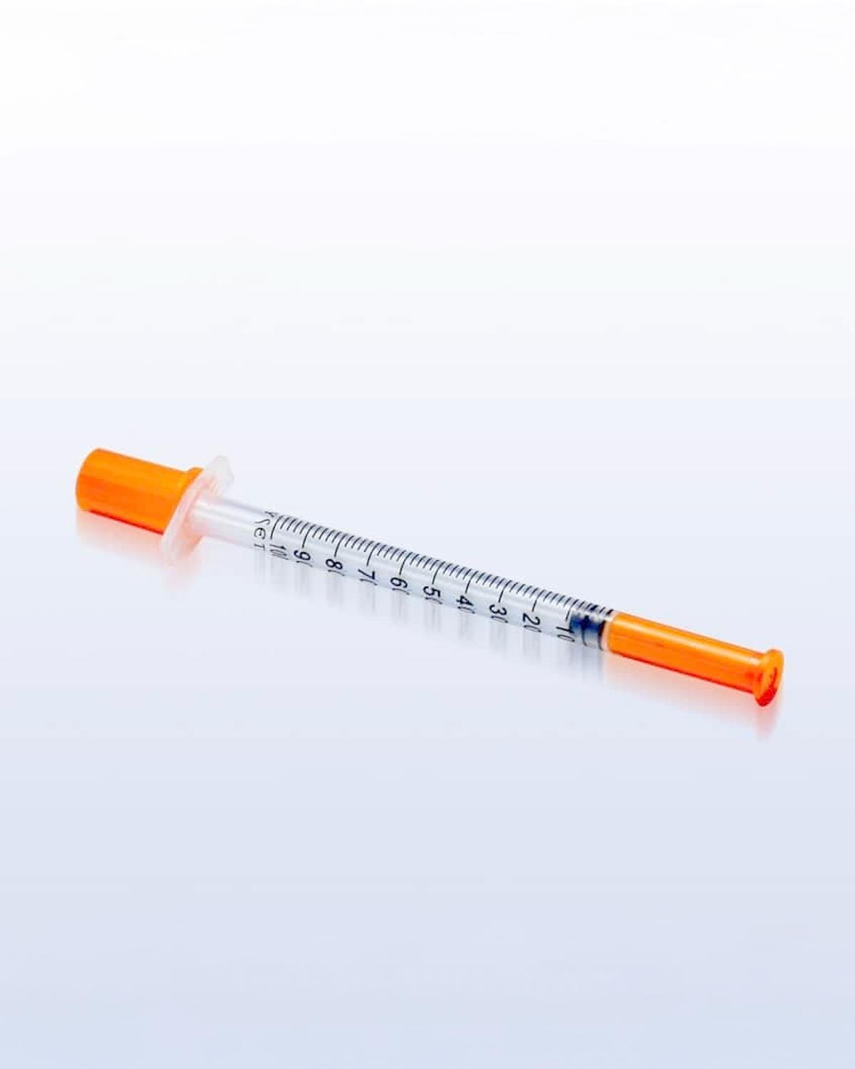 Genject  Kilitsiz (Luer Slip) Enjektör ve İğneler 30G (0-3mm-) 8mm 500- 152MML078