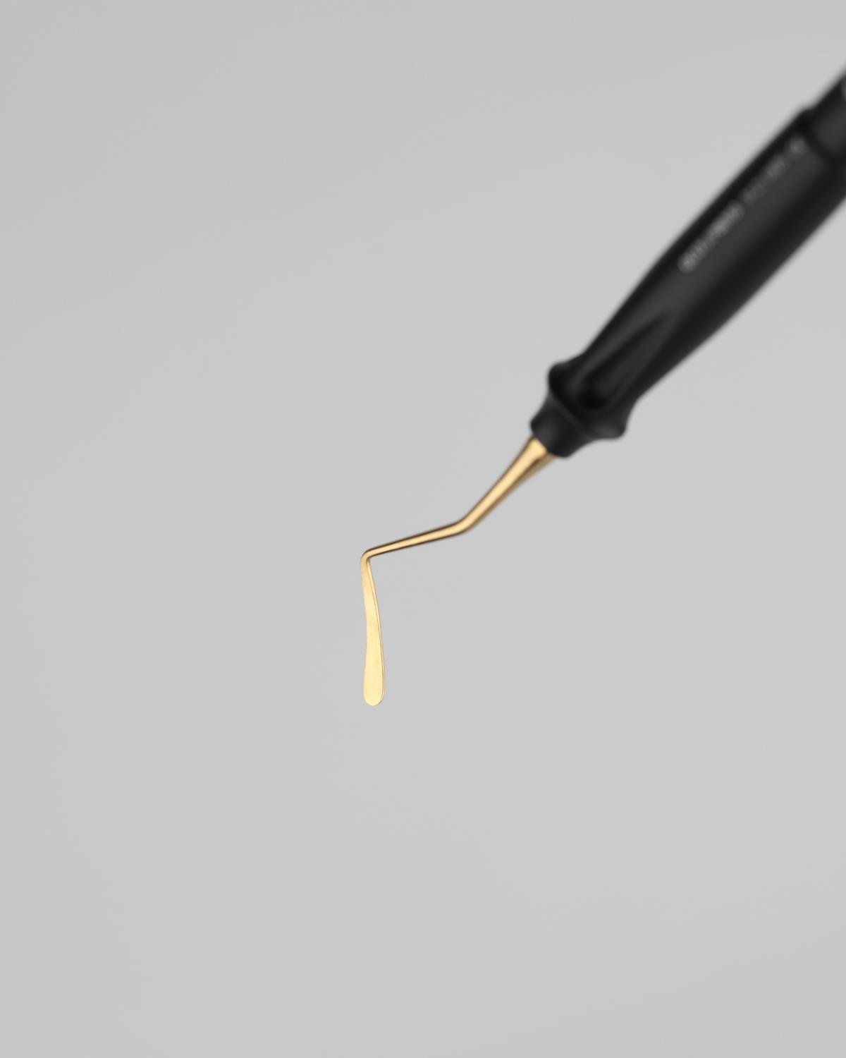 Queen  Titanyum Kompozit Aleti 17 5cm - QCOMP8003