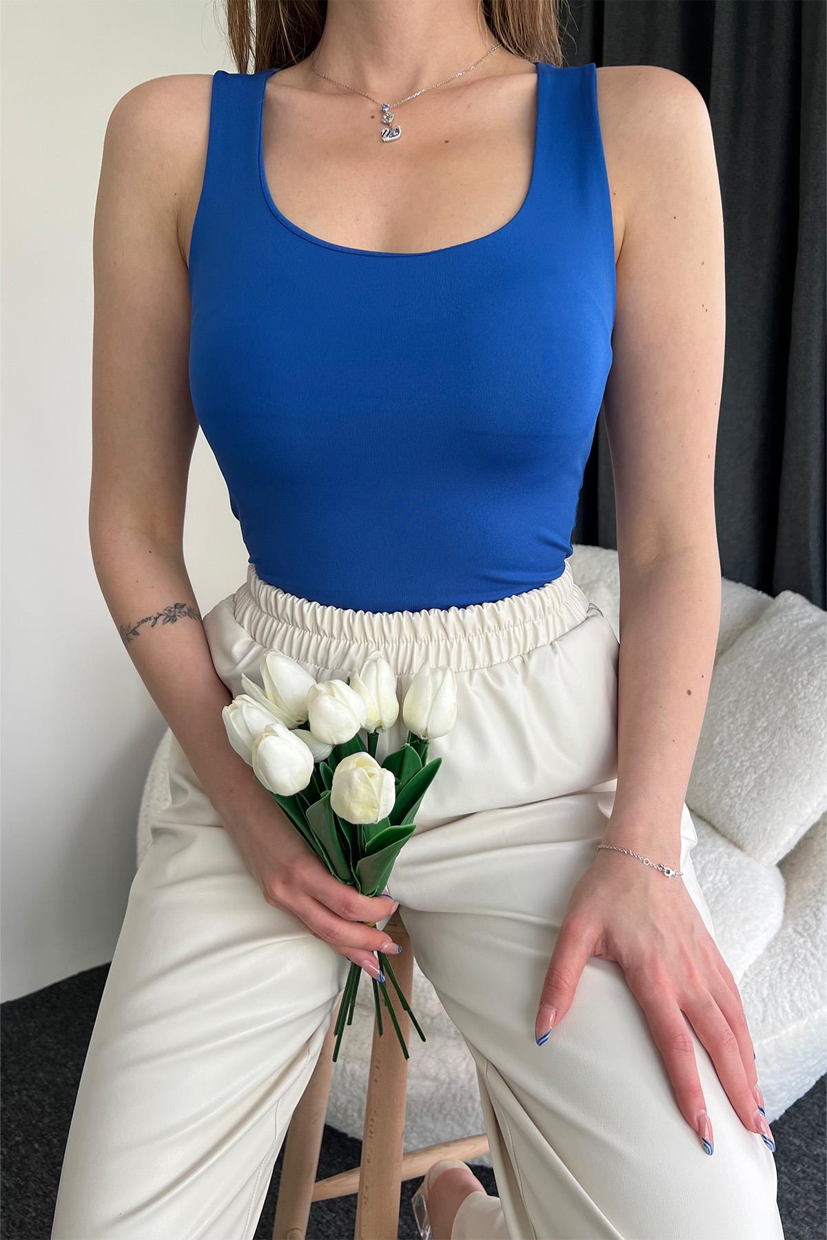 رياضي غواص طويل