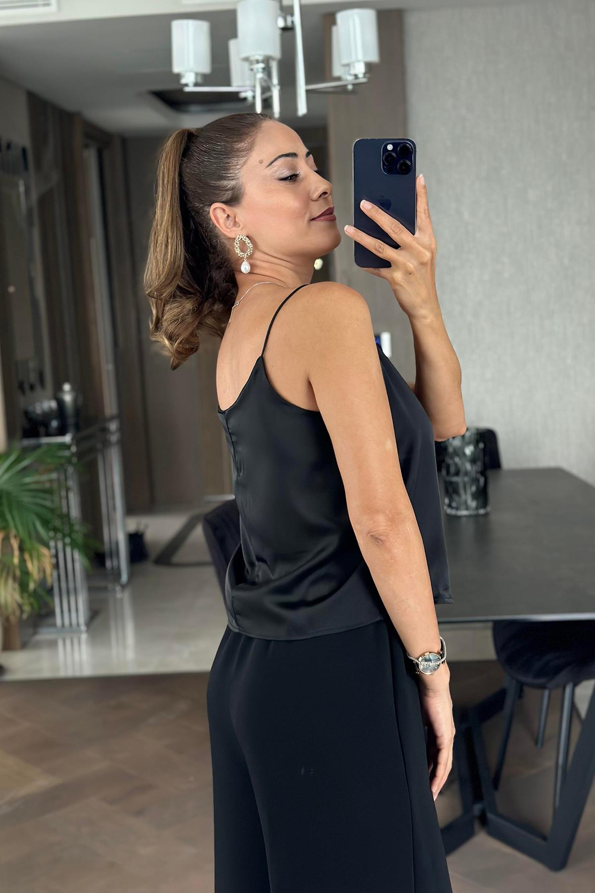 ASKILI SATEN BLUZ SİYAH