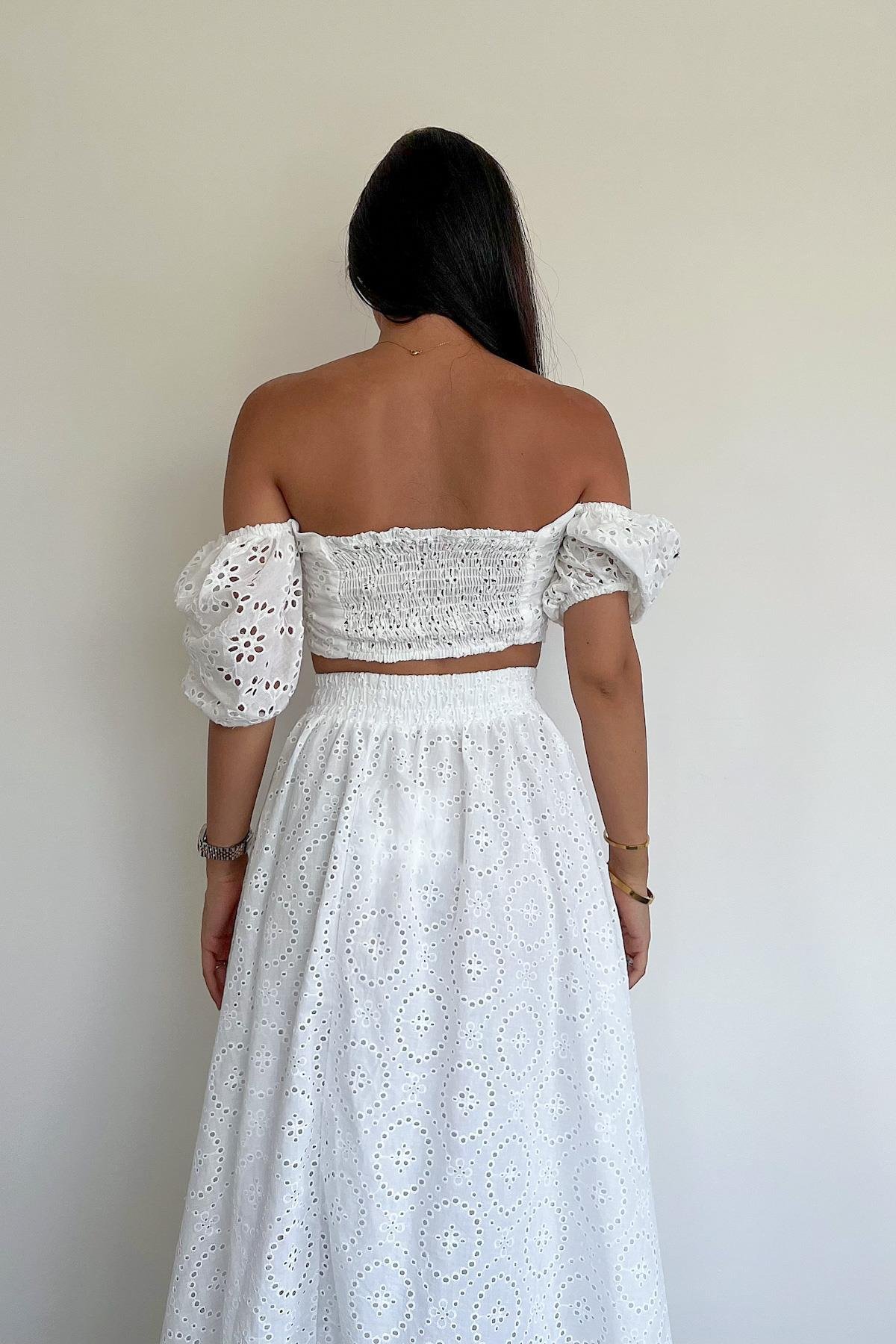 FISTO DETAILED CROP BLOUSE