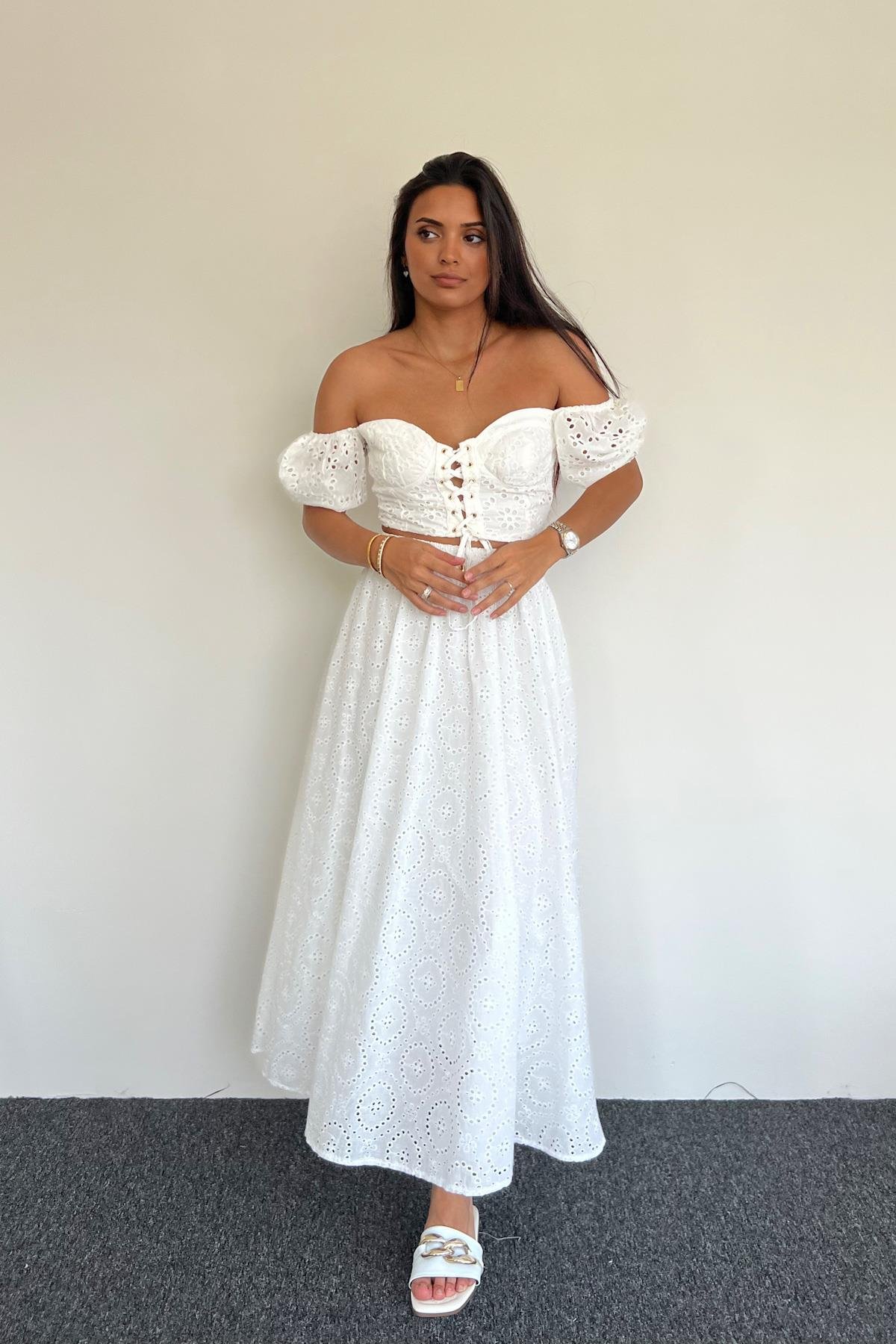 FISTO DETAILED CROP BLOUSE