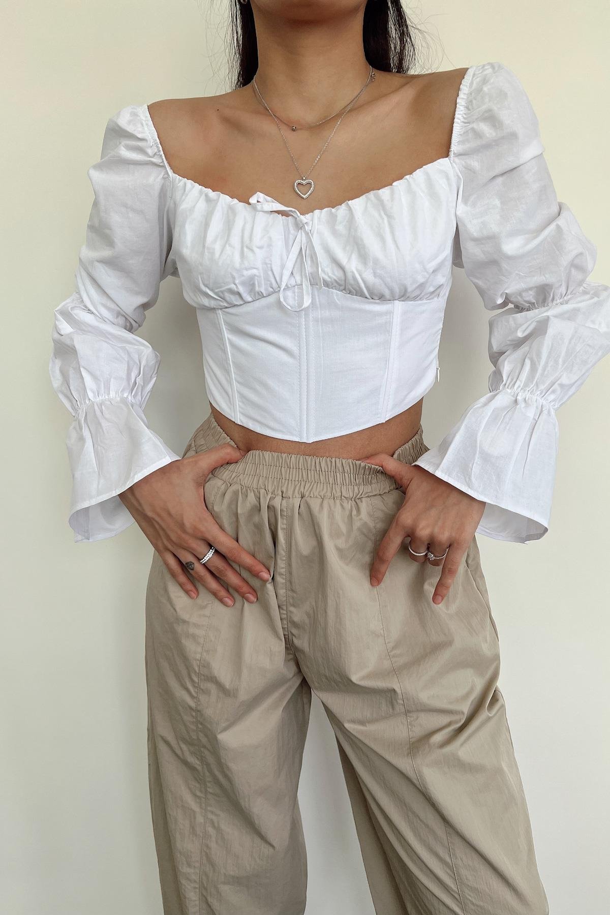 بلوزة بأكمام إسبانية