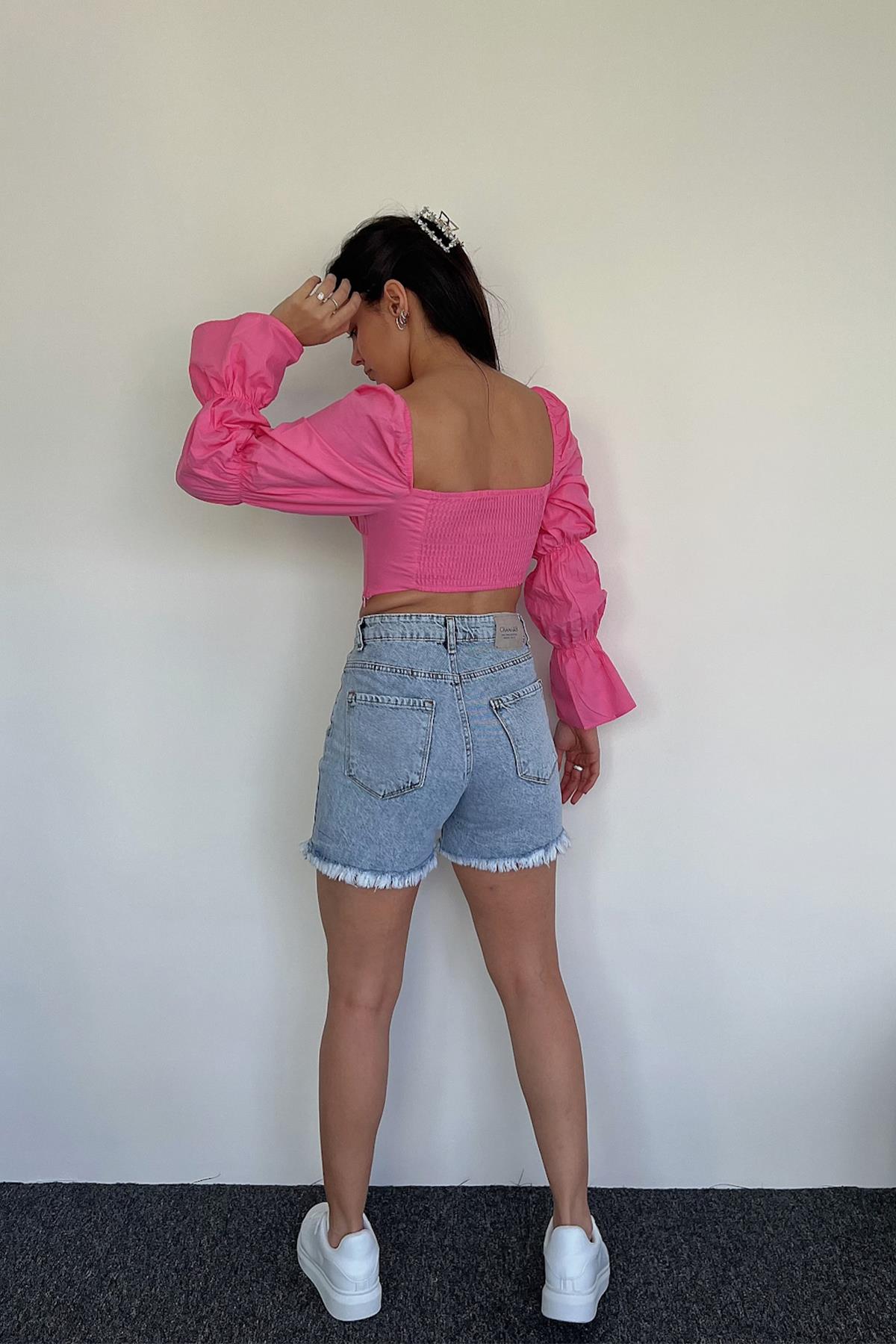 BLUSE MIT SPANISCHEN ÄRMELN