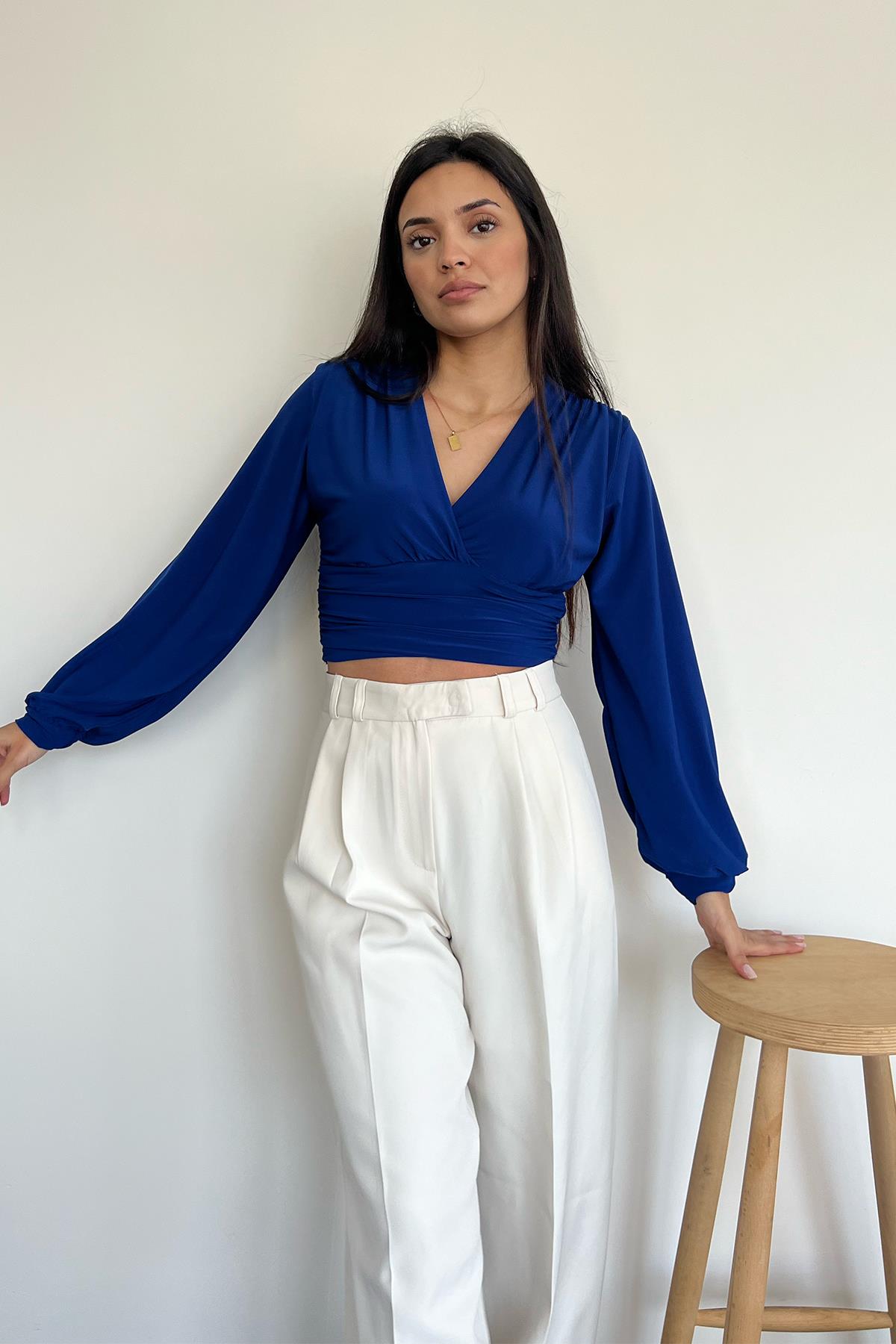 OMUZDAN BÜZGÜLÜ CROP BLUZ SAKS