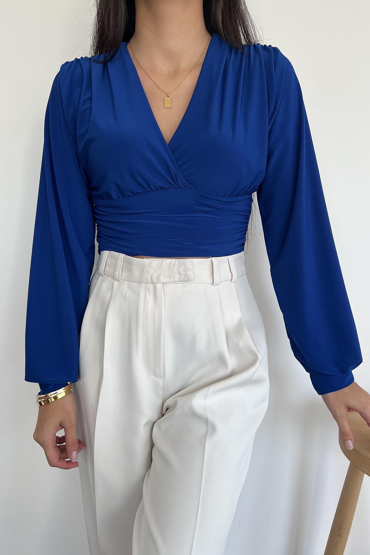 OMUZDAN BÜZGÜLÜ CROP BLUZ SAKS